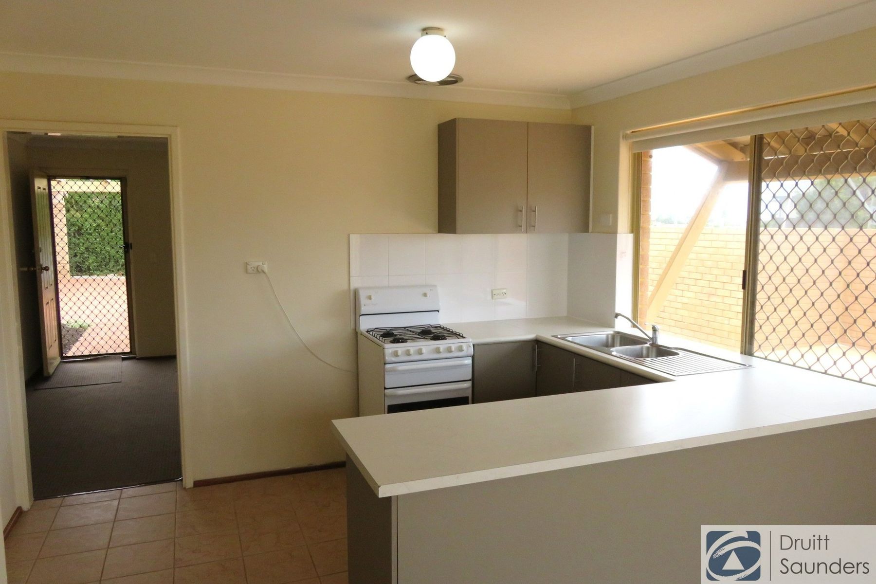1/4 Neptune Street, Scarborough WA 6019, Scarborough - Thumbnail 5