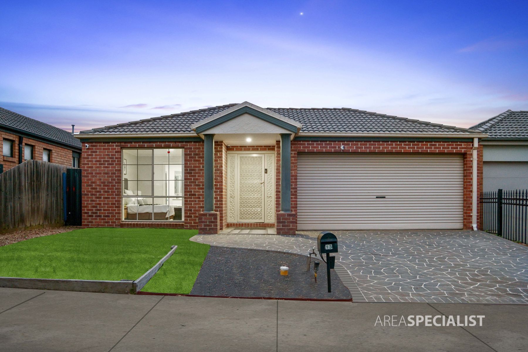 13 Ingot Avenue, Tarneit, VIC 3029, Tarneit - Thumbnail 2