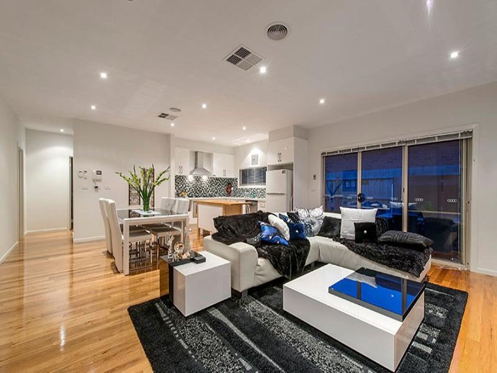 4/19-21 Amaranth Avenue, Altona North - Thumbnail 2