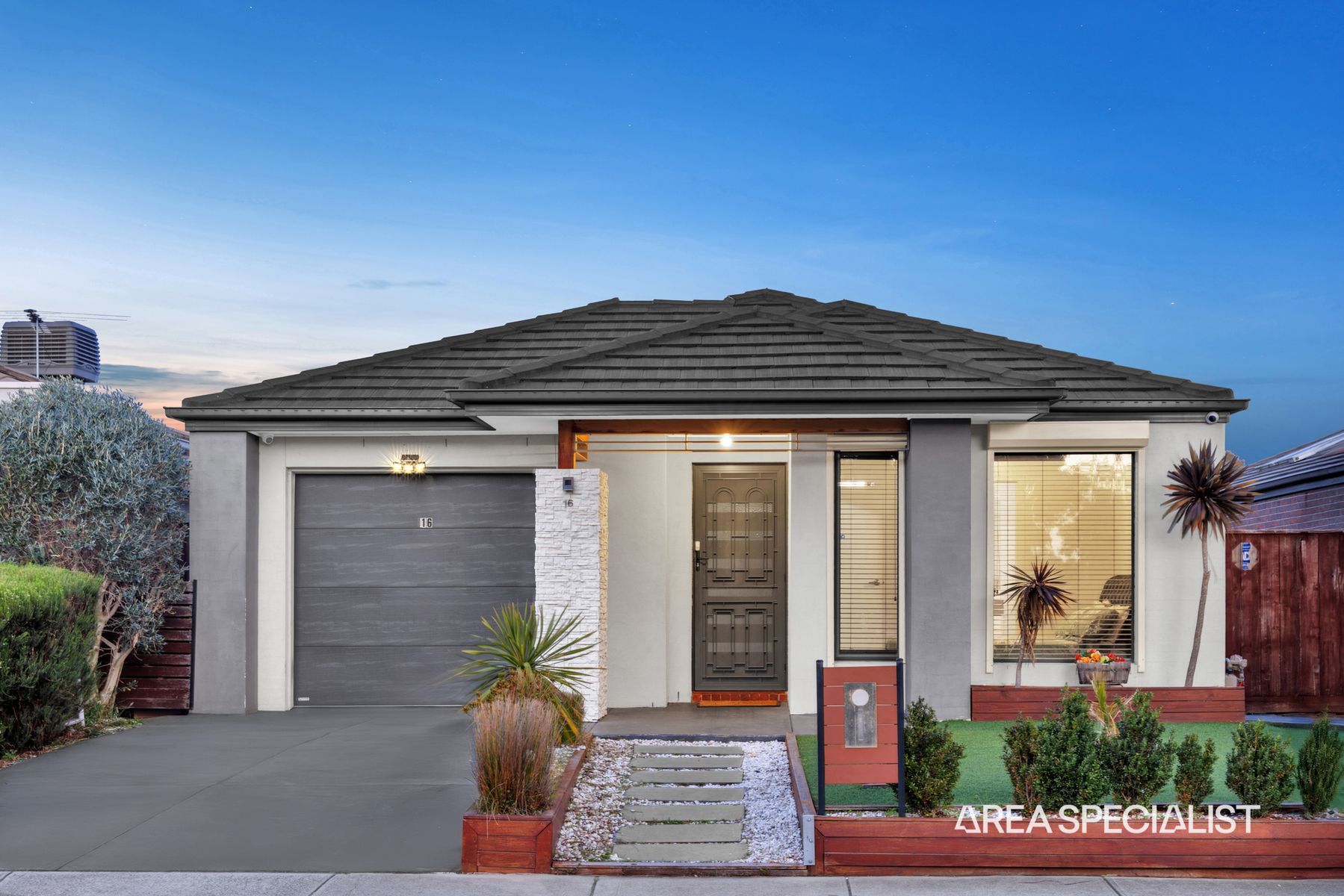 16 Walter Street, Tarneit VIC 3029, Tarneit - Thumbnail 2