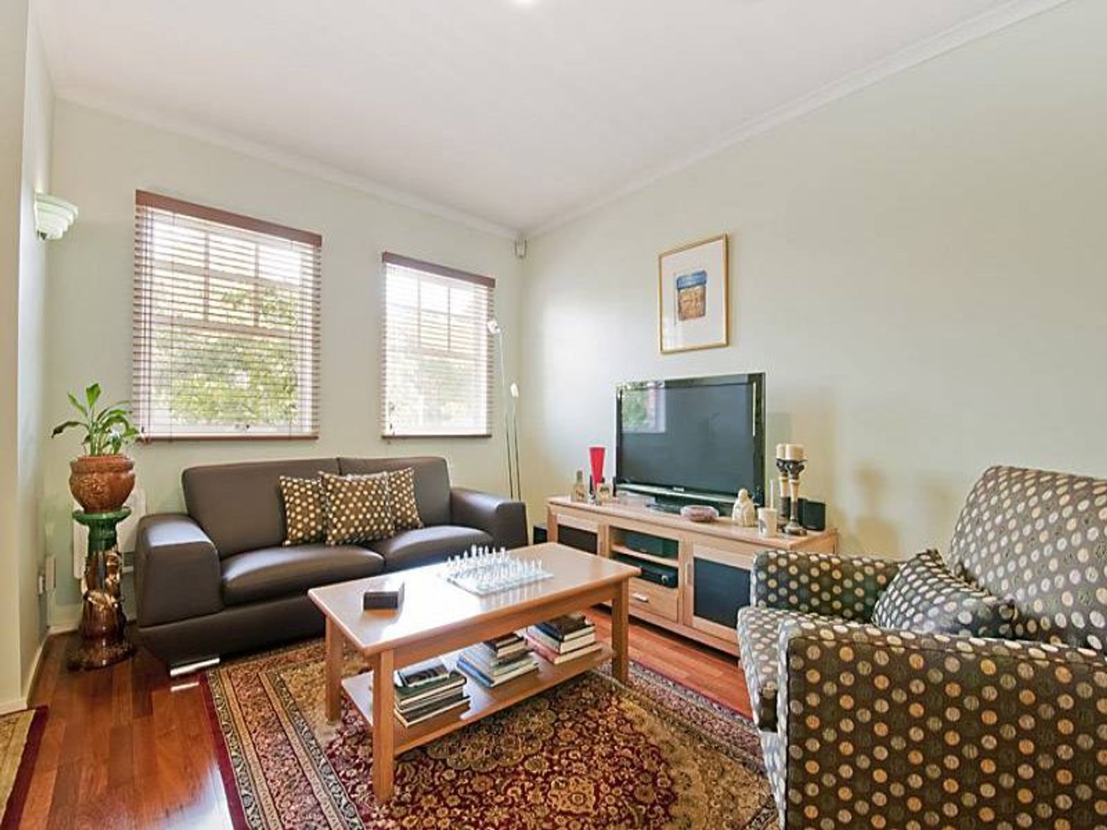 24 Gardner Lane, Kensington - Thumbnail 4