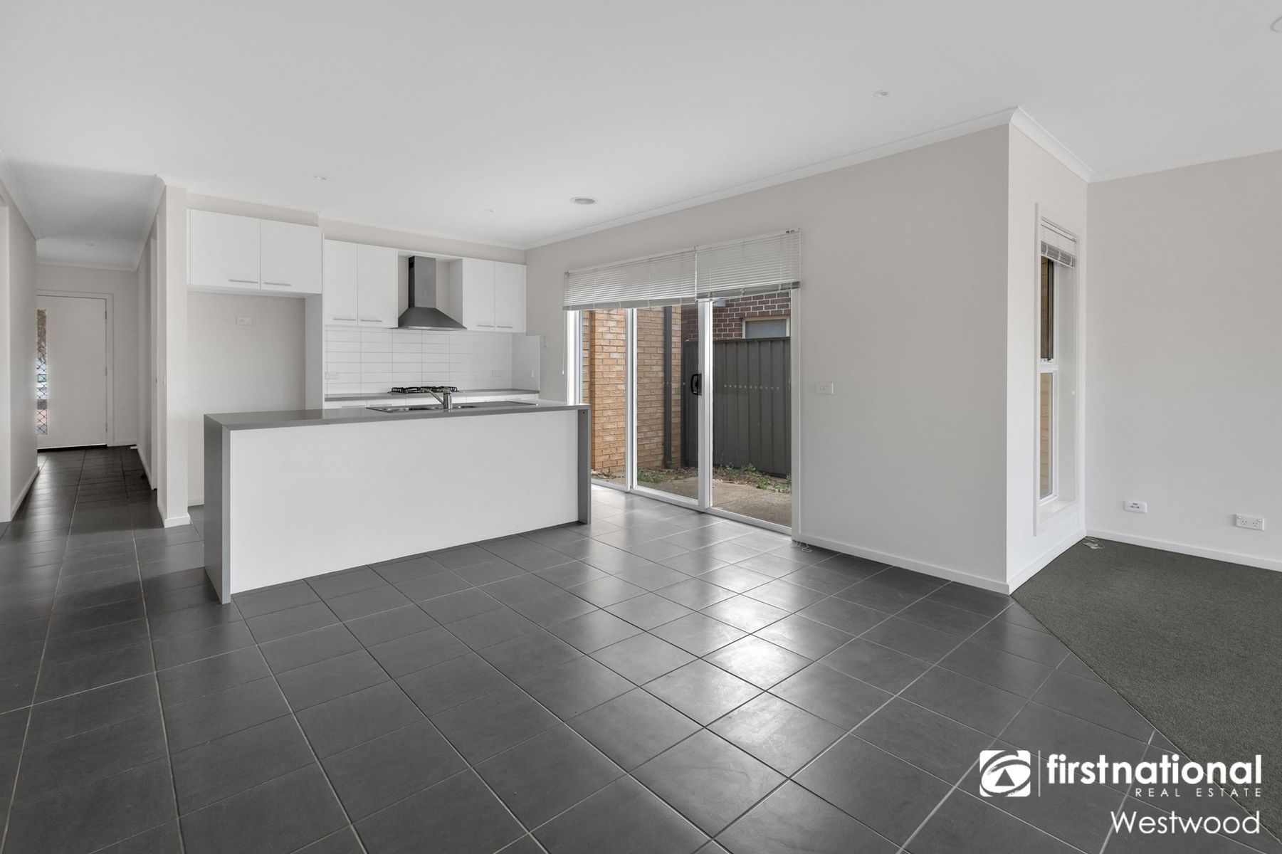 18 Derham Drive, Point Cook VIC 3030, Point Cook - Thumbnail 2