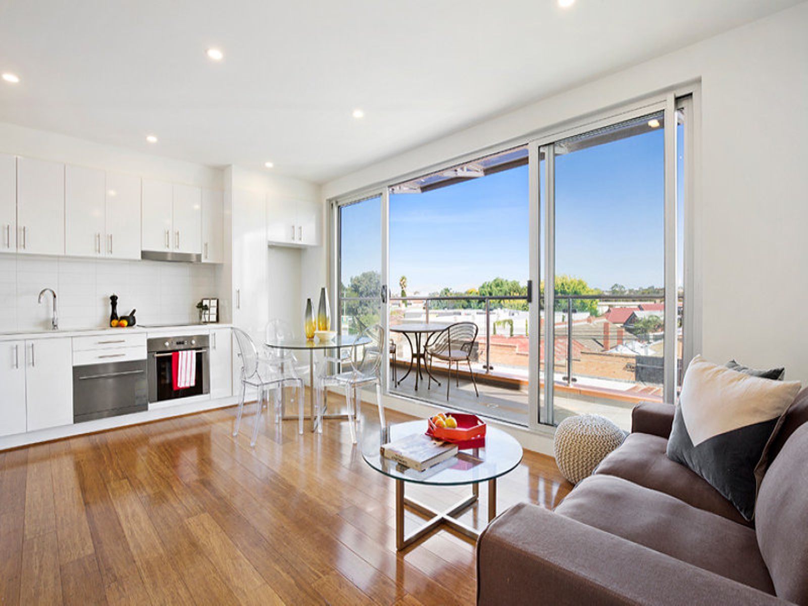 1/270 Maribyrnong Road, Moonee Ponds - Thumbnail 2