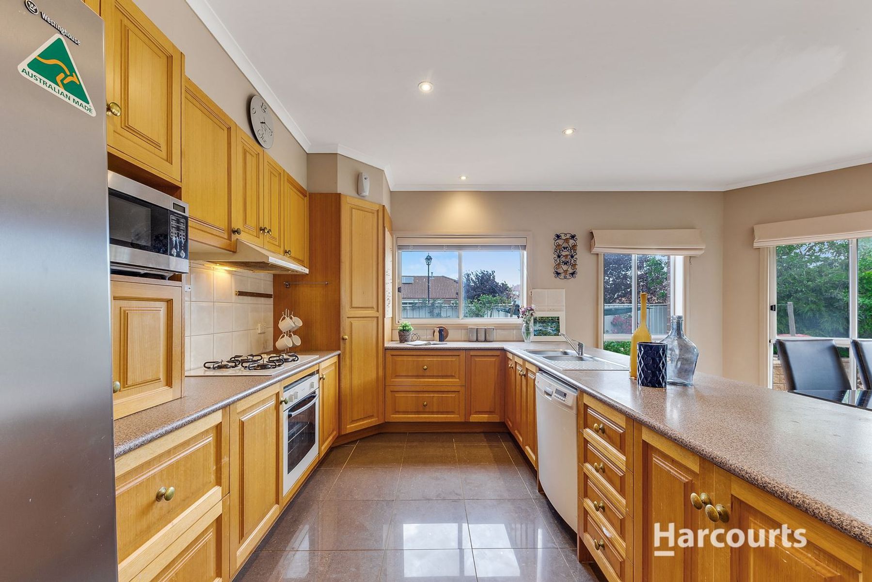 8 Daylesford Terrace, Caroline Springs, VIC 3023, Caroline Springs - Thumbnail 5