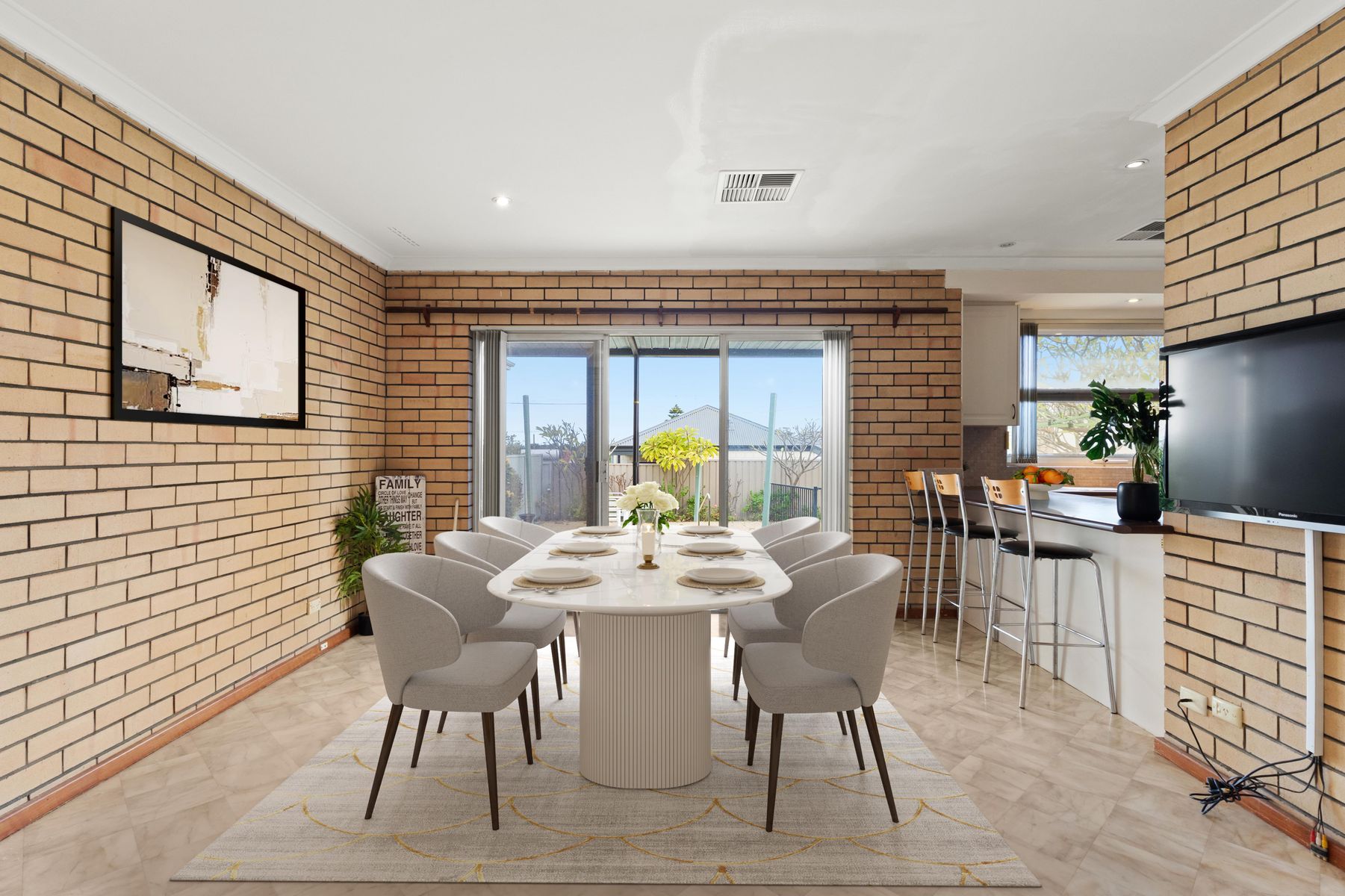 6 Addison Way, Warwick, Warwick - Thumbnail 3
