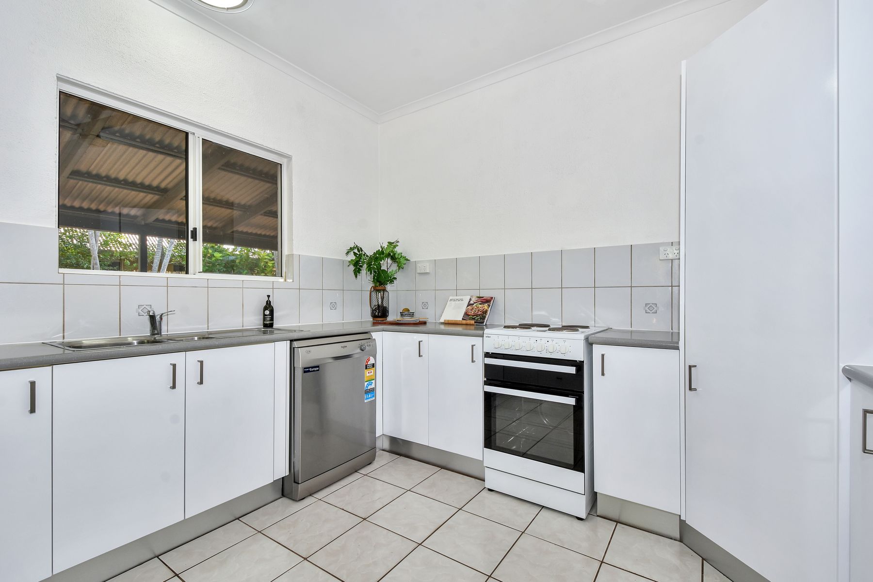 10 Troughton Court, Woodroffe NT 0830, Woodroffe - Thumbnail 8