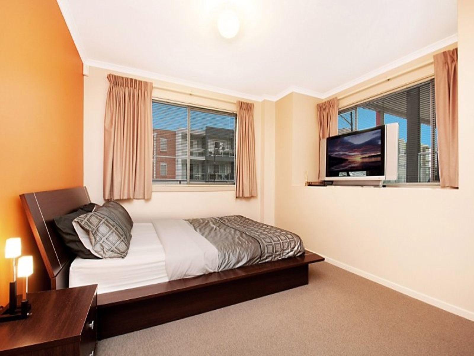 10/5, Mawson Lakes - Thumbnail 6