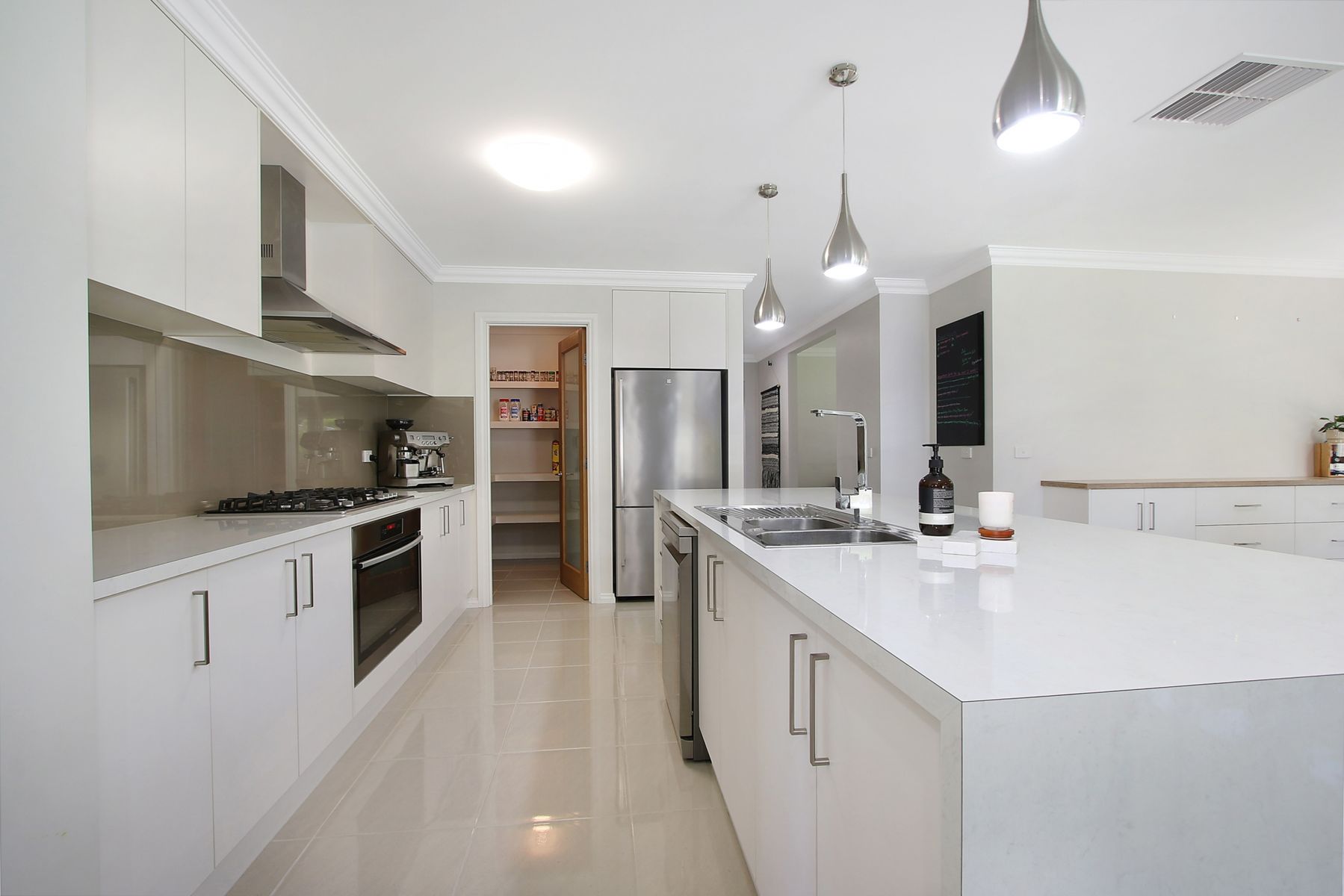 146 Pickworth Street, Thurgoona, NSW 2640, Thurgoona - Thumbnail 2