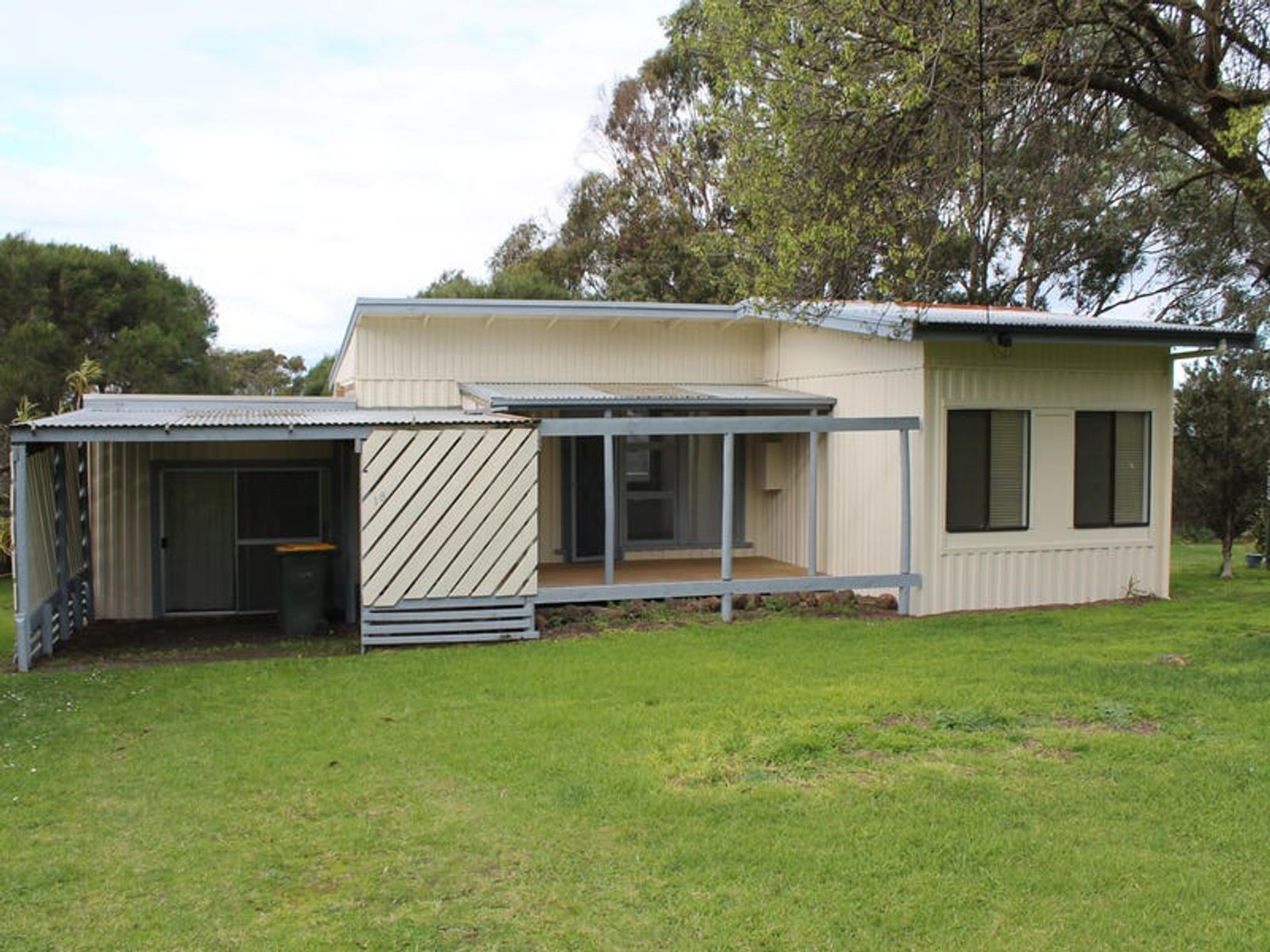 18 Poulter Avenue, Rhyll VIC 3923