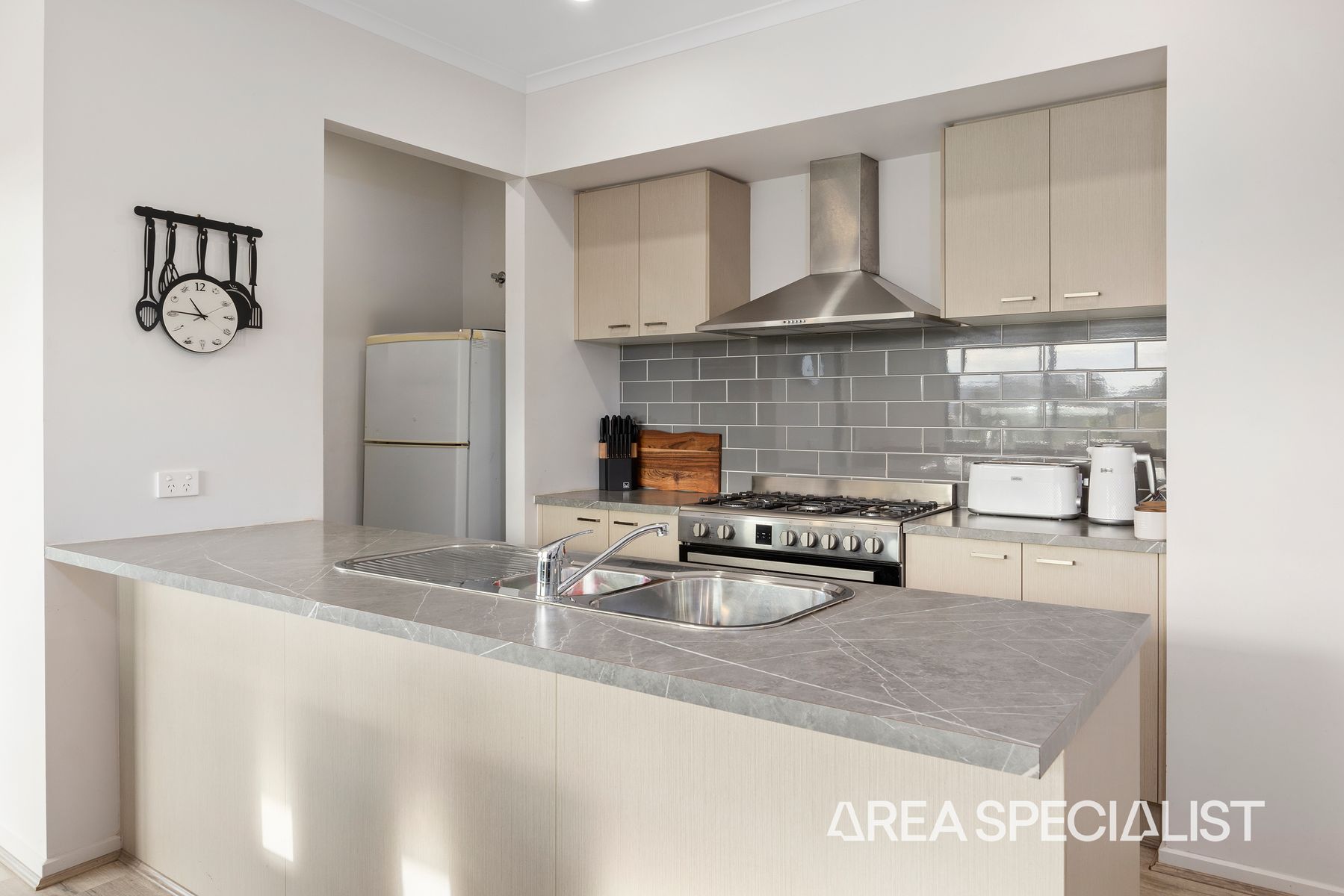 65 Isabella Blvd Korumburra 07