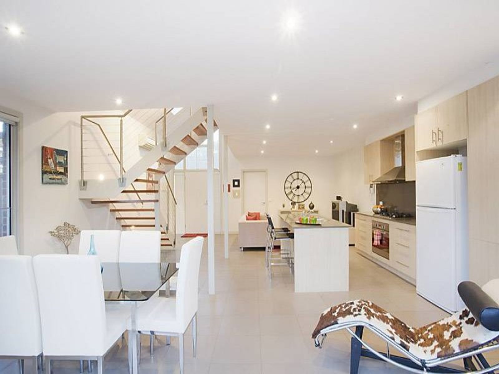 6 Gordon Crescent, Kensington - Thumbnail 3