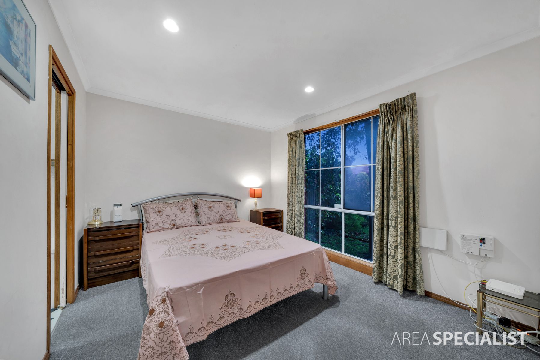 11 McGuigan Drive, Cranbourne West, VIC 3977, Cranbourne West - Thumbnail 5