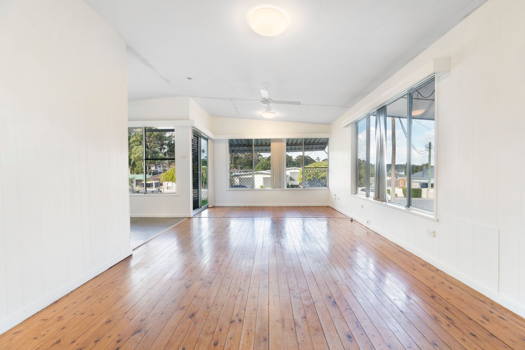 17 Prince Street, Fennell Bay NSW 2283, Fennell Bay - Thumbnail 3