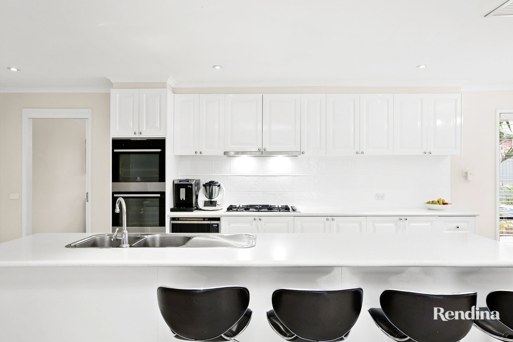 8 Camille Court, Avondale Heights - Thumbnail 6