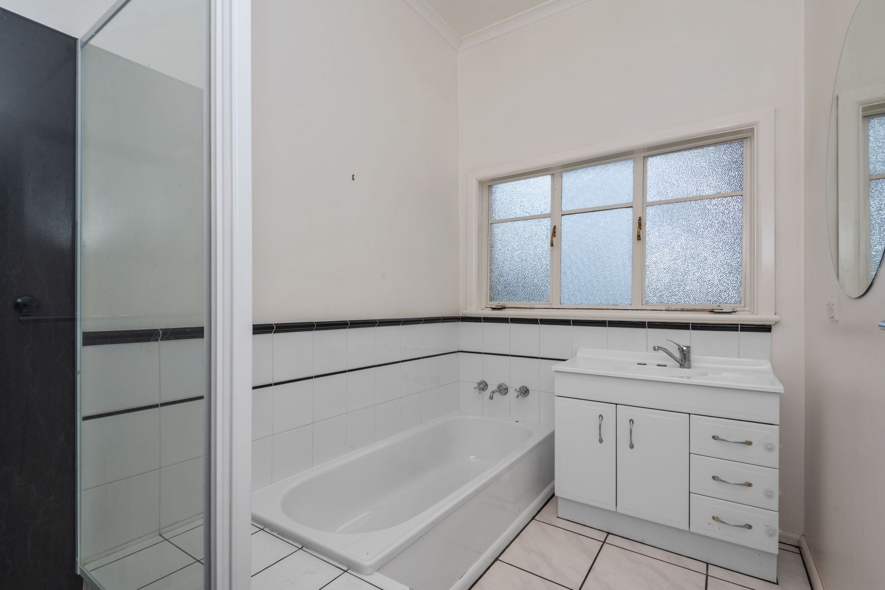 9 Bendigo Crescent, Flora Hill, VIC 3550, Flora Hill - Thumbnail 4