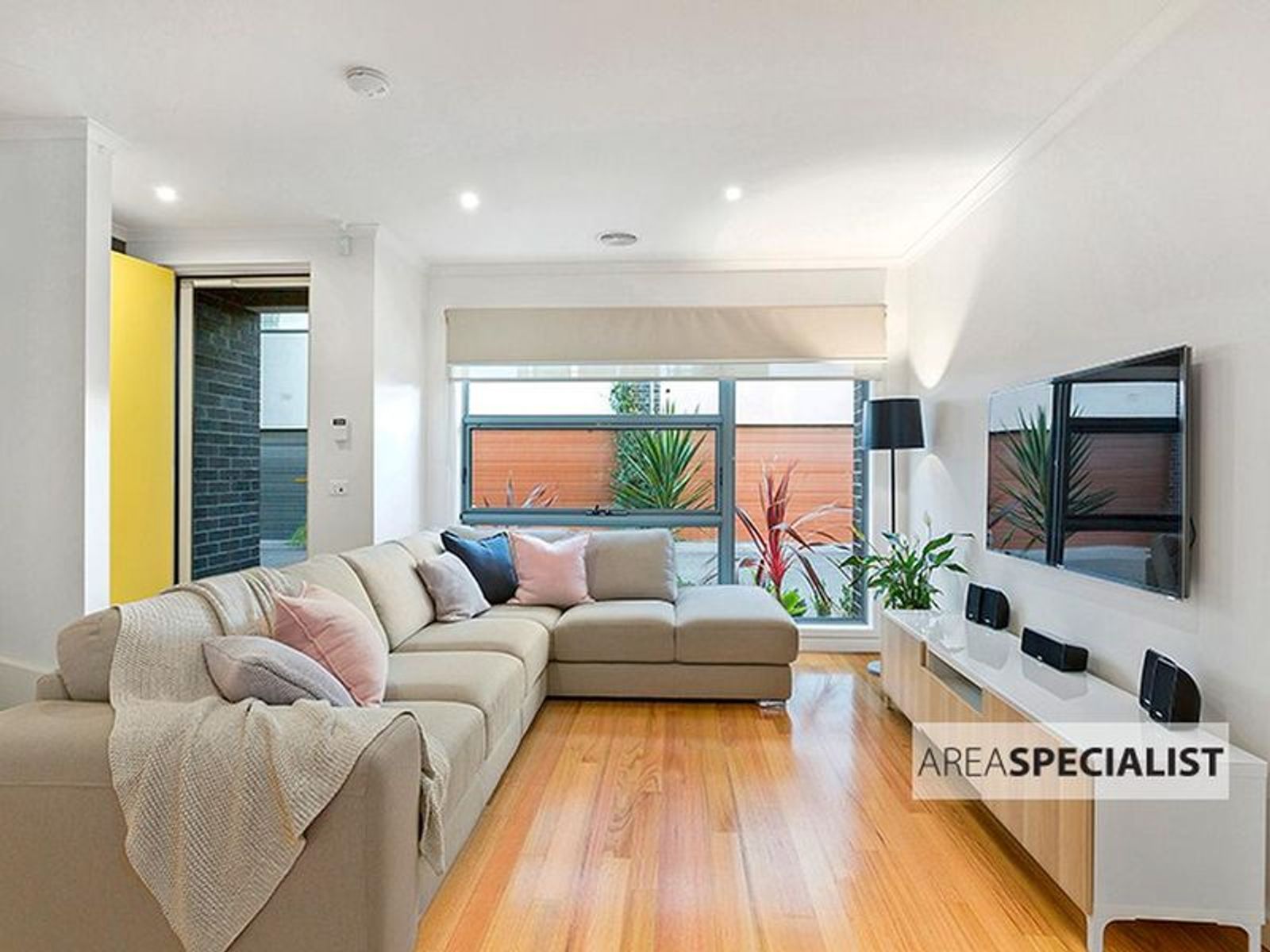 10 Croke Park Court, Mulgrave, VIC 3170, Mulgrave - Thumbnail 2