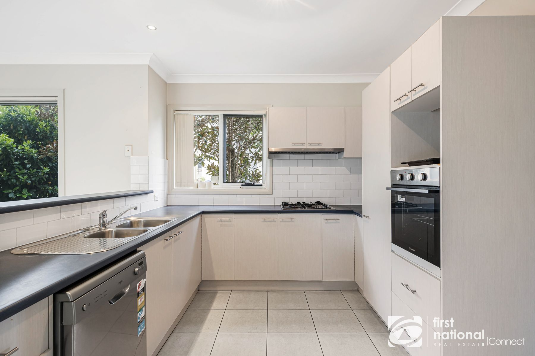 29 Elmstree Road, Stanhope Gardens NSW 2768, Stanhope Gardens - Thumbnail 2