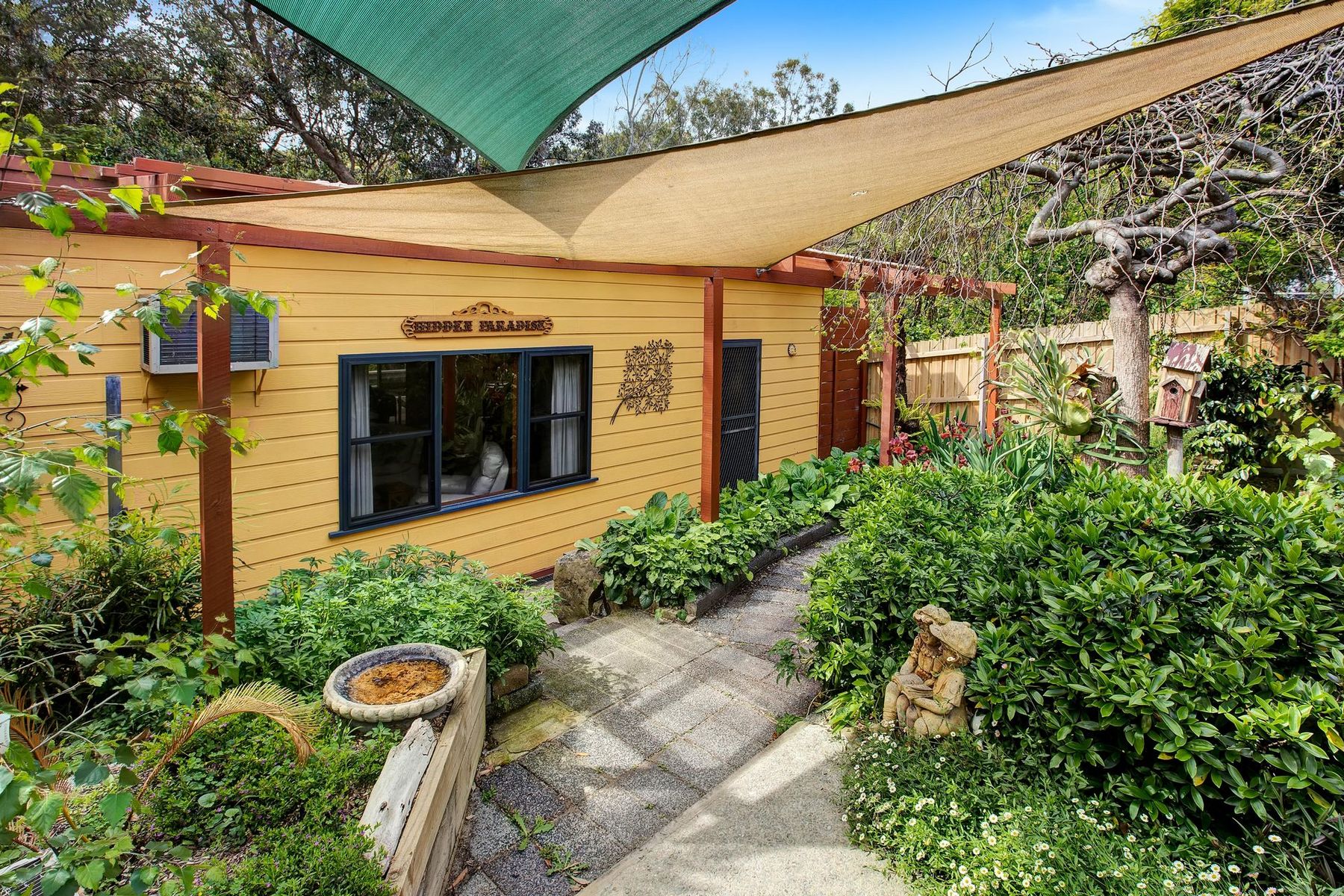 63 Seaview Parade, Kalimna VIC 3909