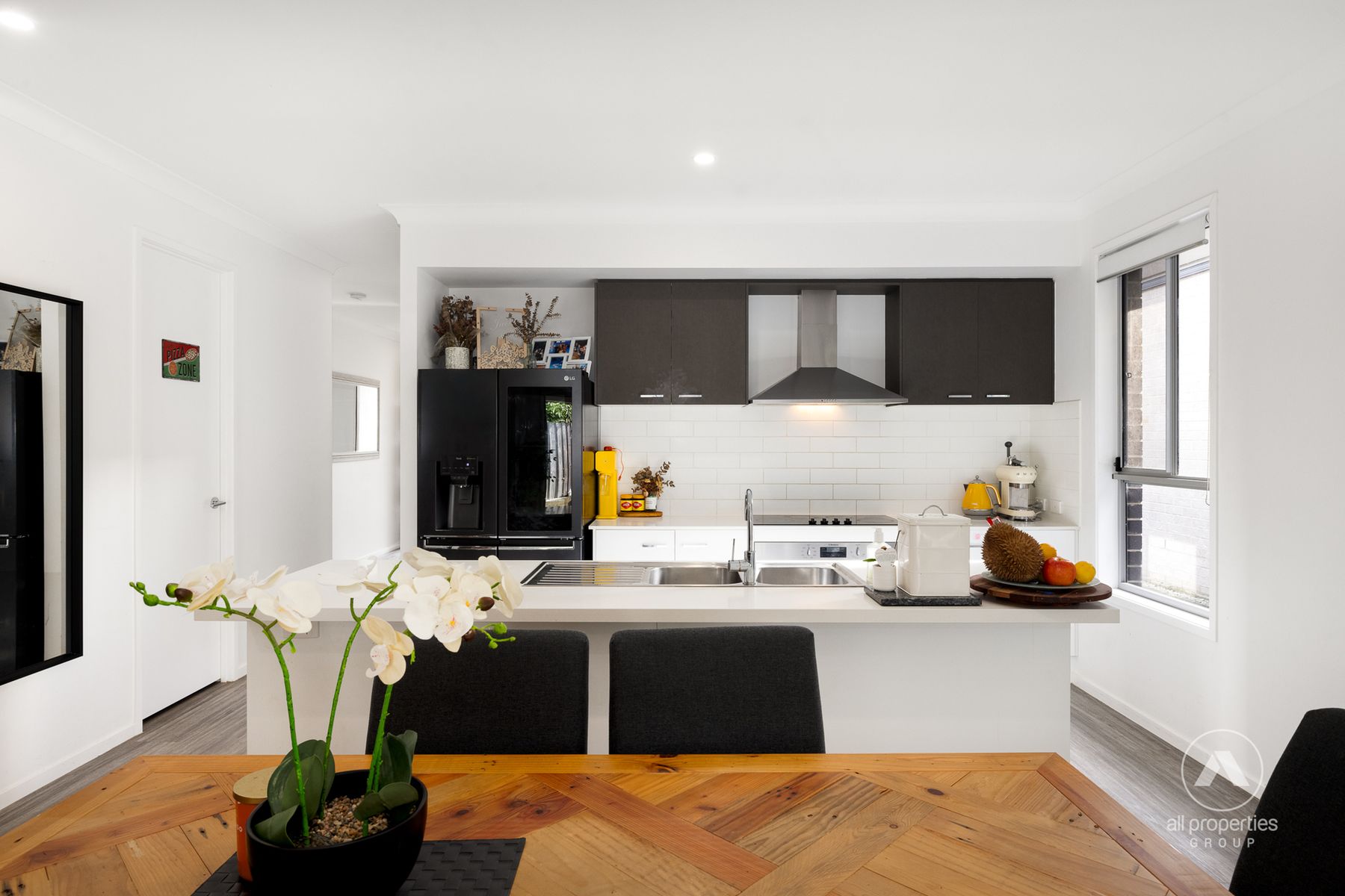 15 Lambretta Street, Hillcrest QLD 4118, Hillcrest - Thumbnail 2