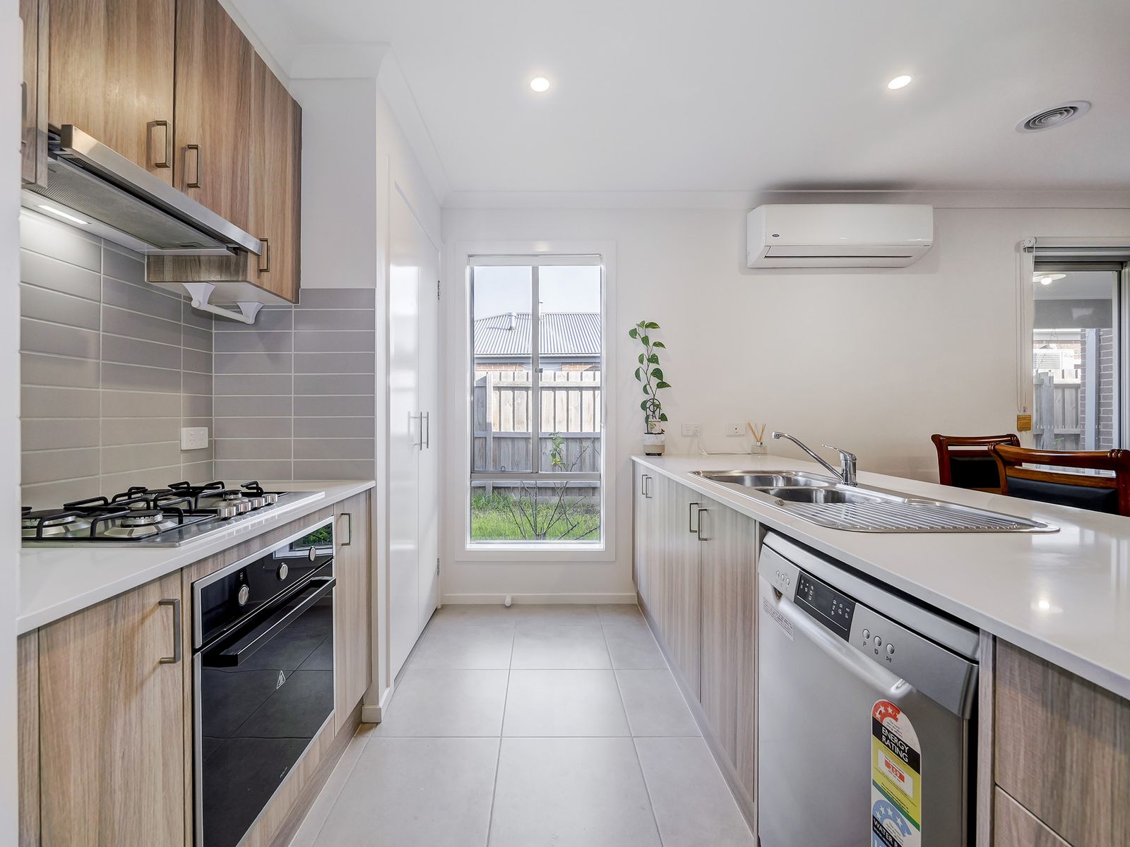 11 Newcastle Drive, Officer, VIC 3809, Officer - Thumbnail 7