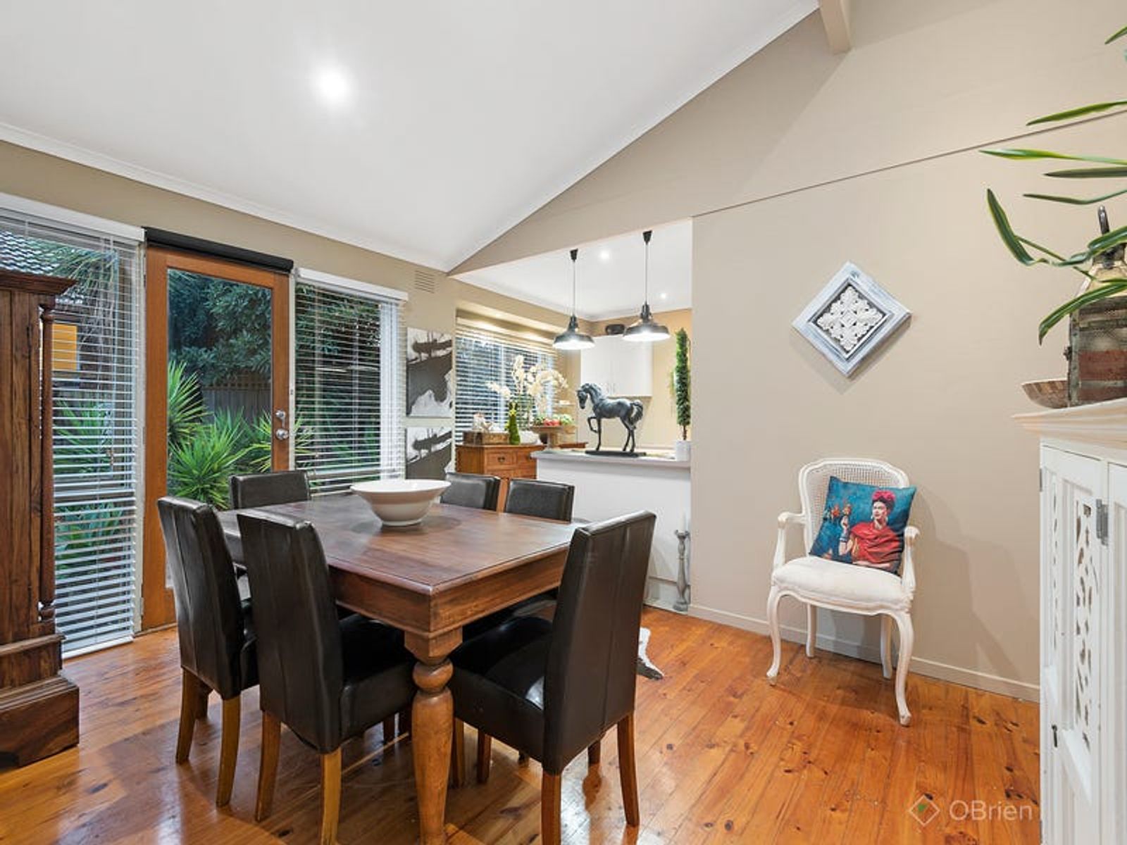 10 John Fawkner Drive, Endeavour Hills, VIC 3802, Endeavour Hills - Thumbnail 4