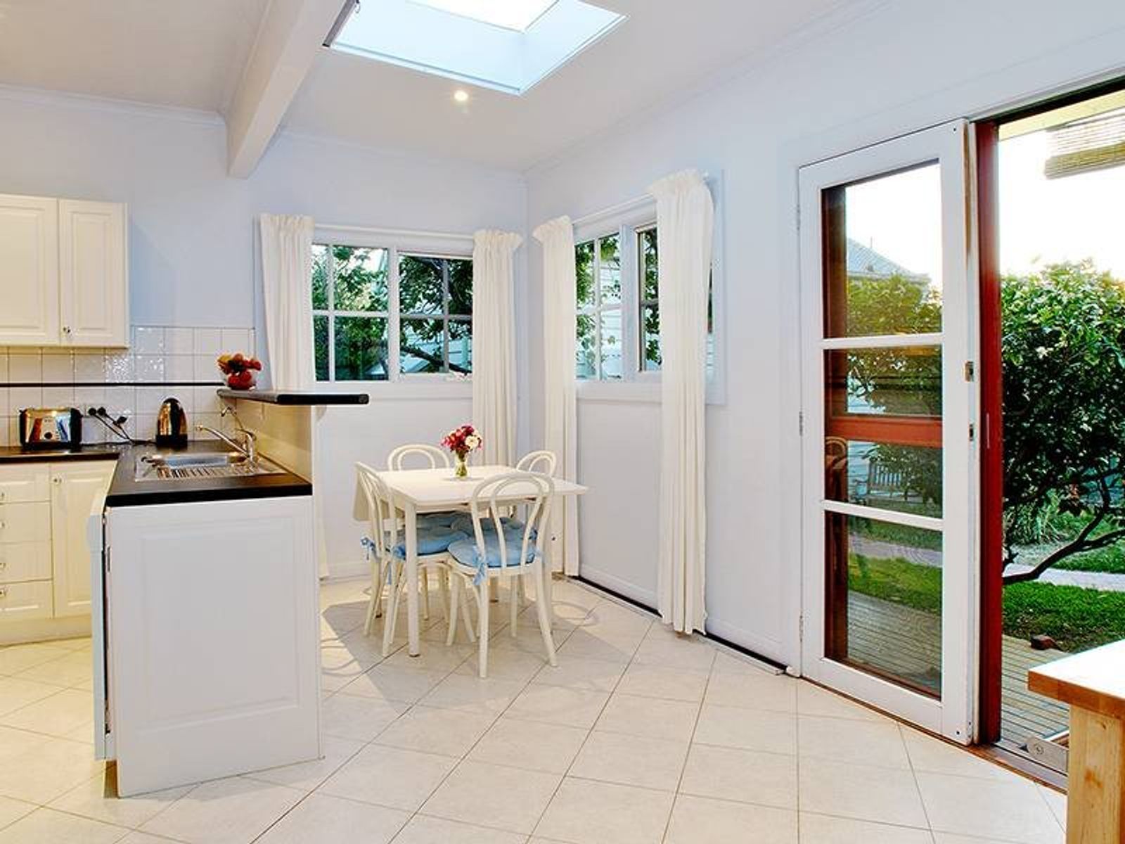 347 Victoria Road, Thornbury - Thumbnail 3