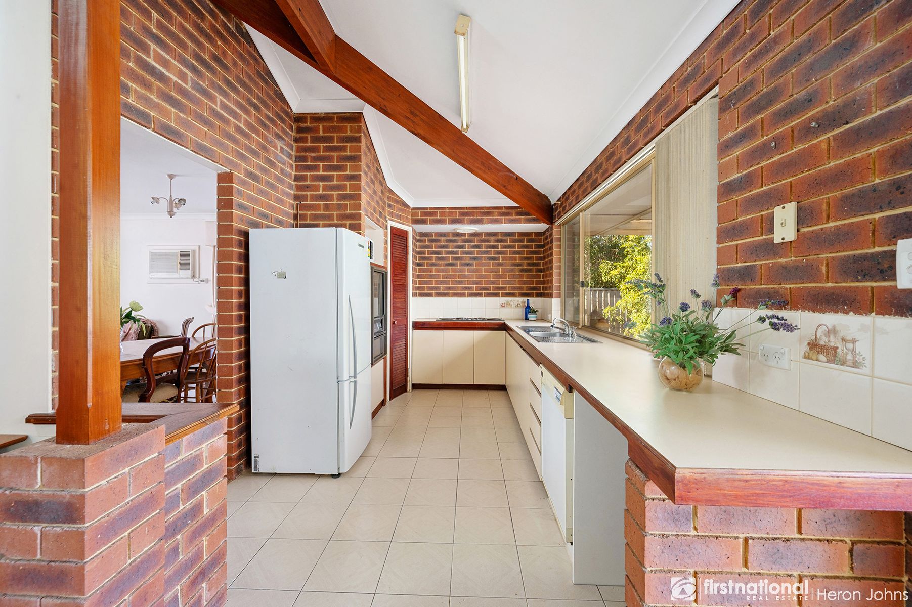 12 Sexton Court, Kardinya WA 6163, Kardinya - Thumbnail 7