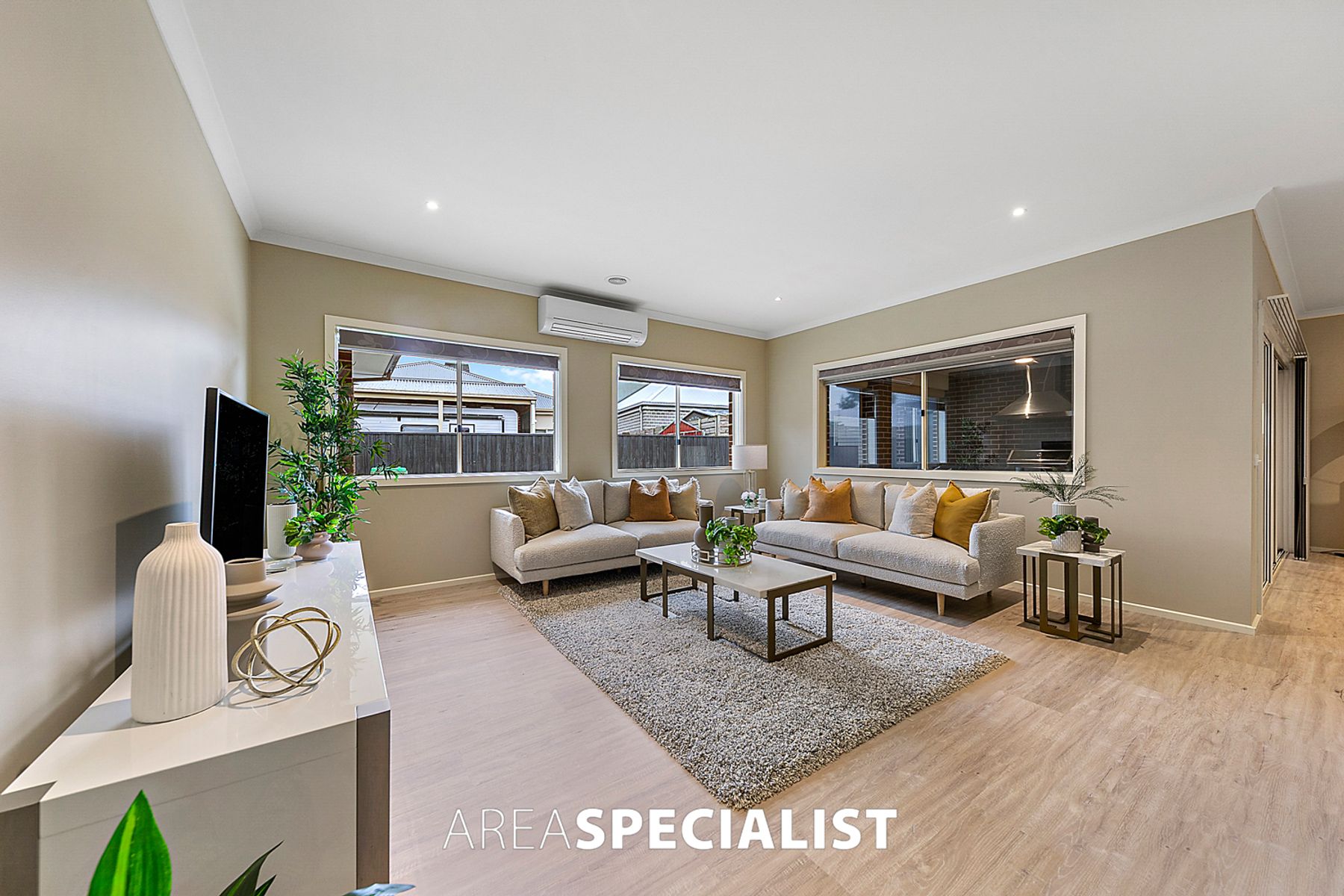 28 Whiteley Way, Pakenham, VIC 3810, Pakenham - Thumbnail 5