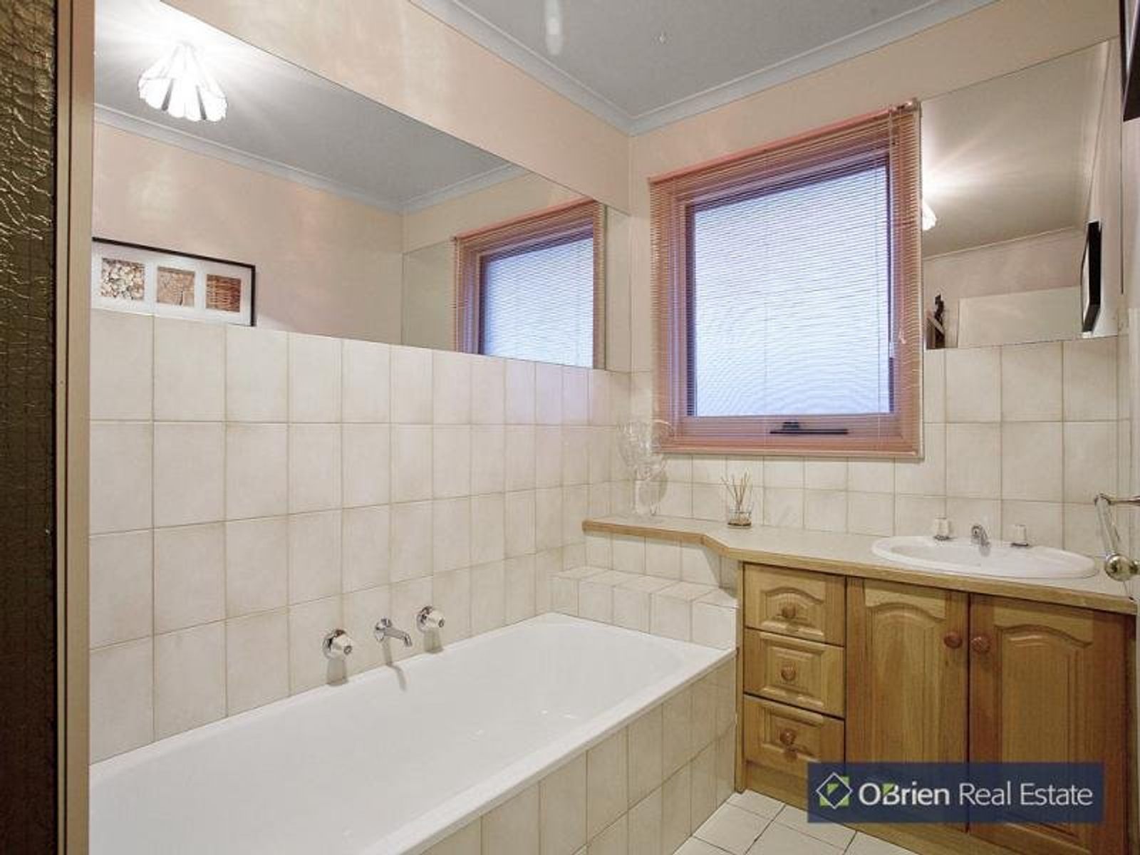17 Cunningham Drive, Endeavour Hills, VIC 3802, Endeavour Hills - Thumbnail 7