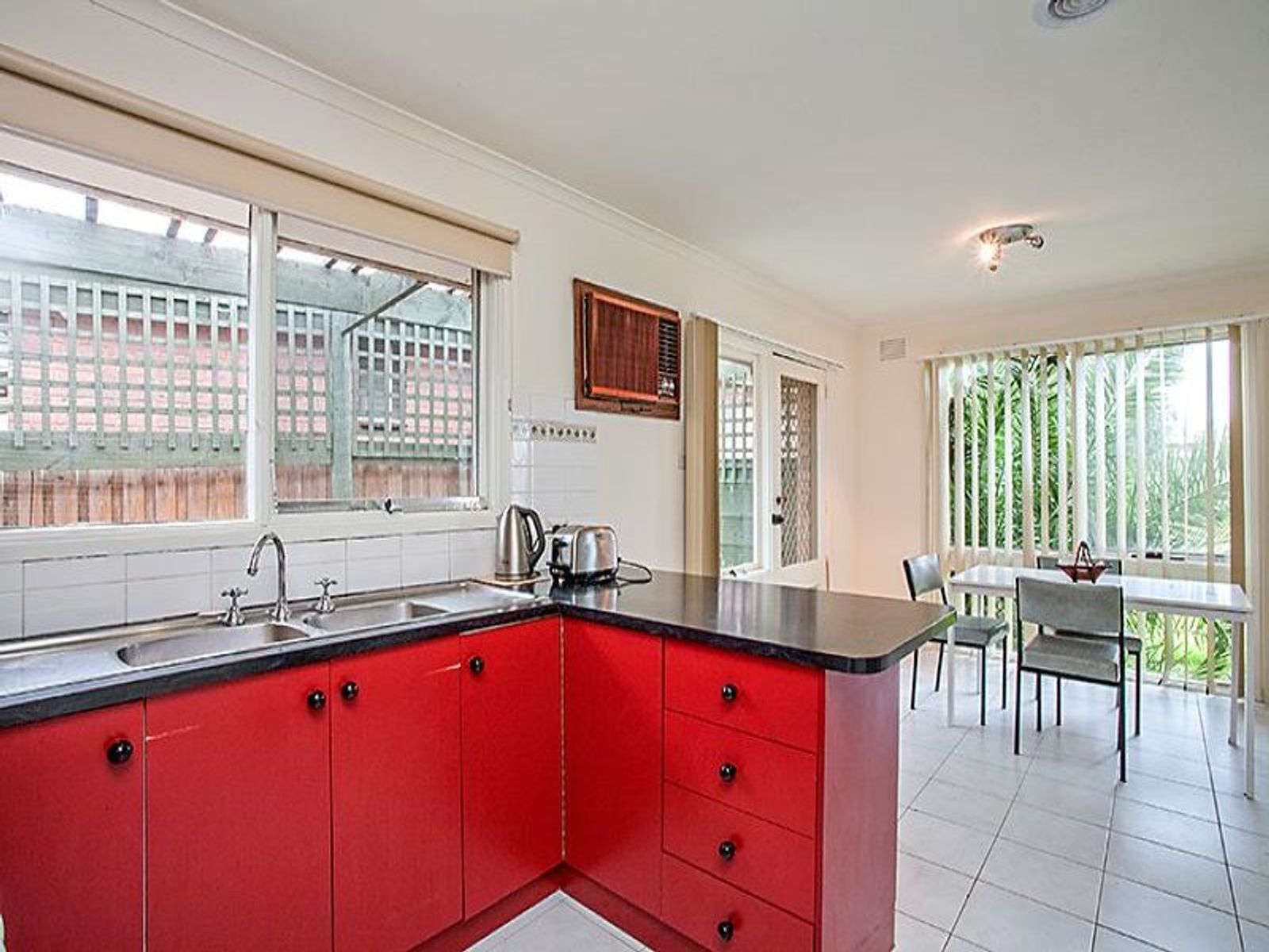 1 Cecelia Drive, Keilor East - Thumbnail 3