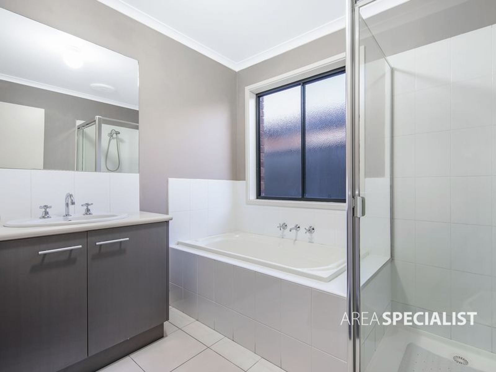 11 Tyndall Street, Cranbourne East, VIC 3977, Cranbourne East - Thumbnail 7