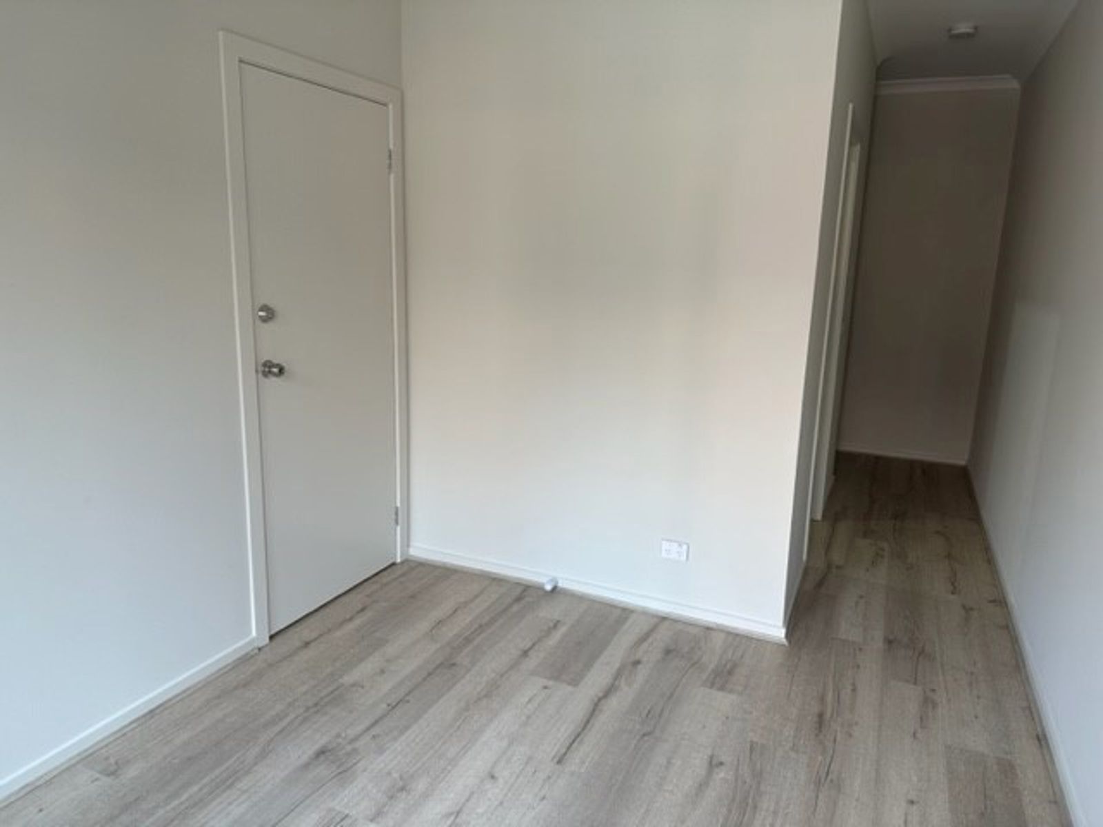 10 Laidlaw Avenue, Broadmeadows VIC 3047, Broadmeadows - Thumbnail 2