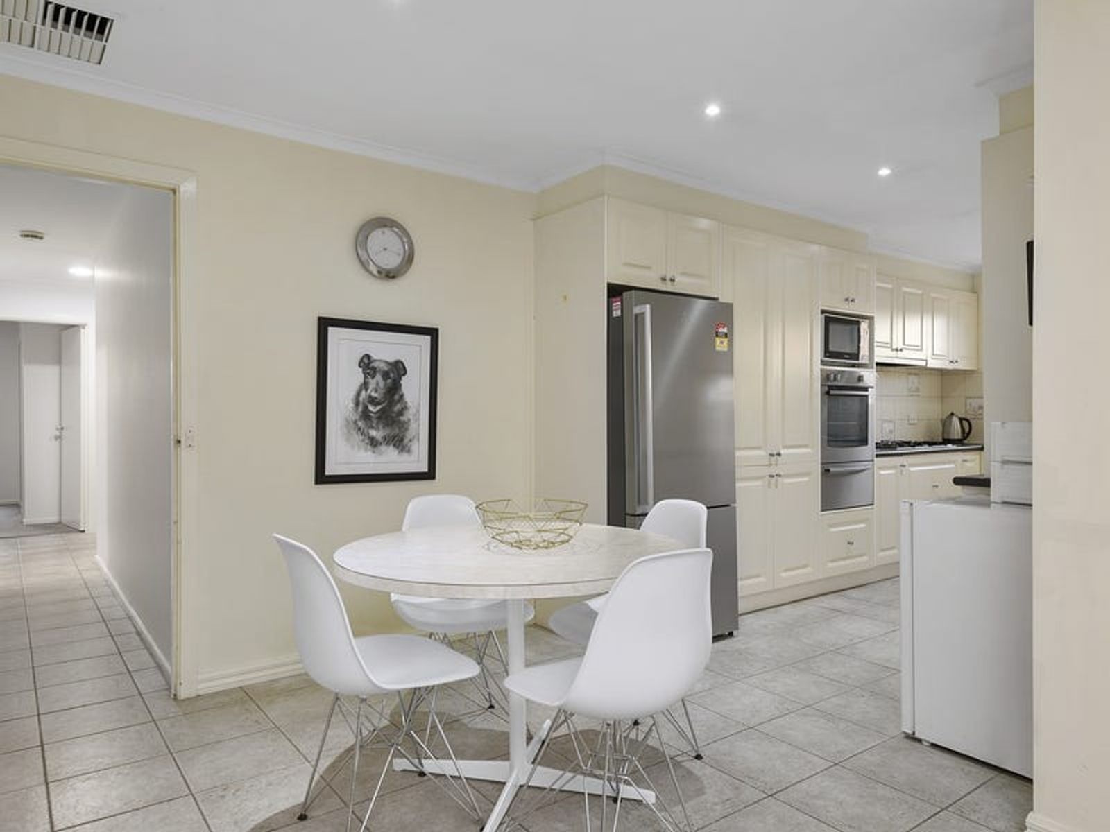 89 Sydney Parkinson Avenue, Endeavour Hills, VIC 3802, Endeavour Hills - Thumbnail 4