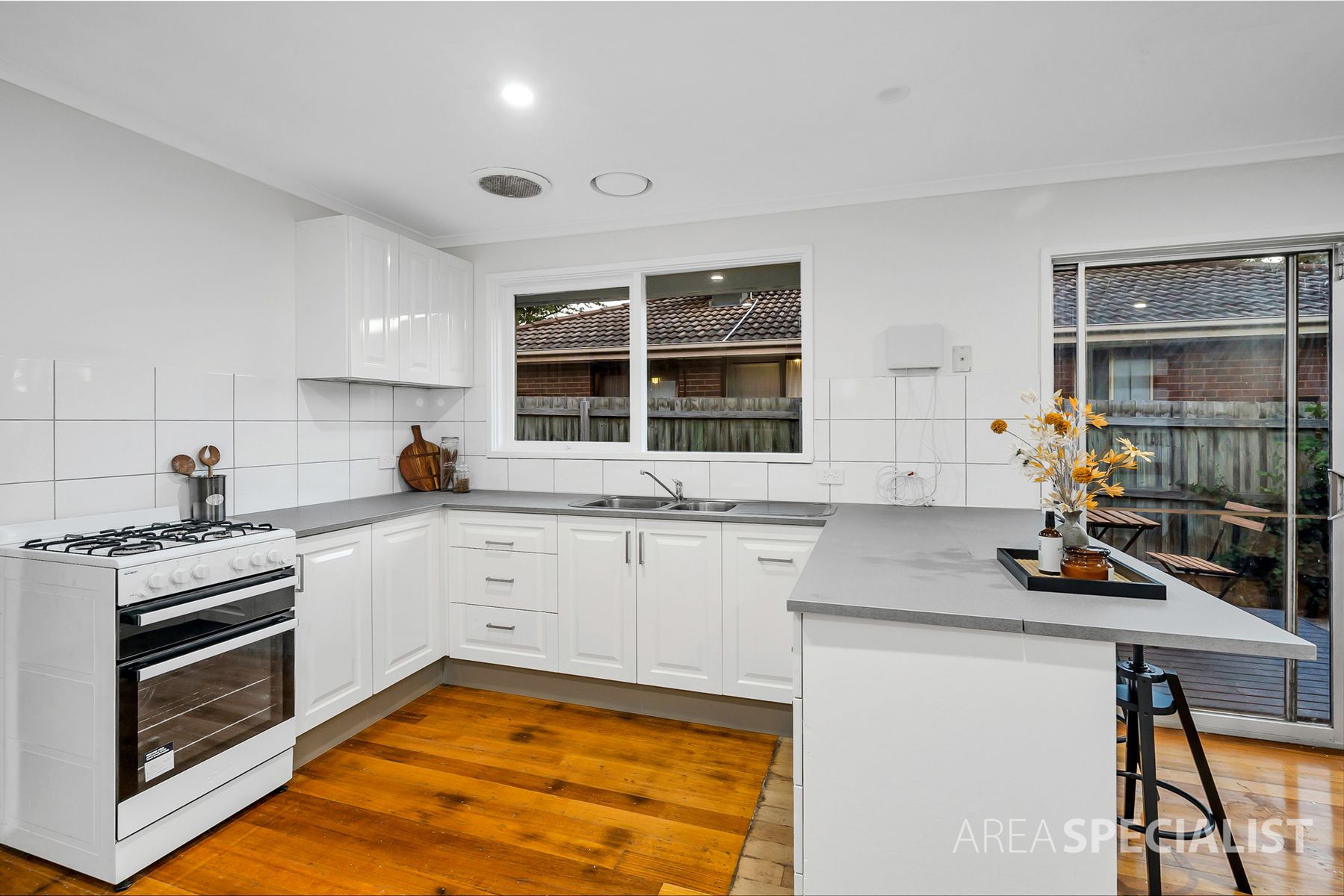 10 Rosalie Avenue, Cranbourne, VIC 3977, Cranbourne - Thumbnail 5