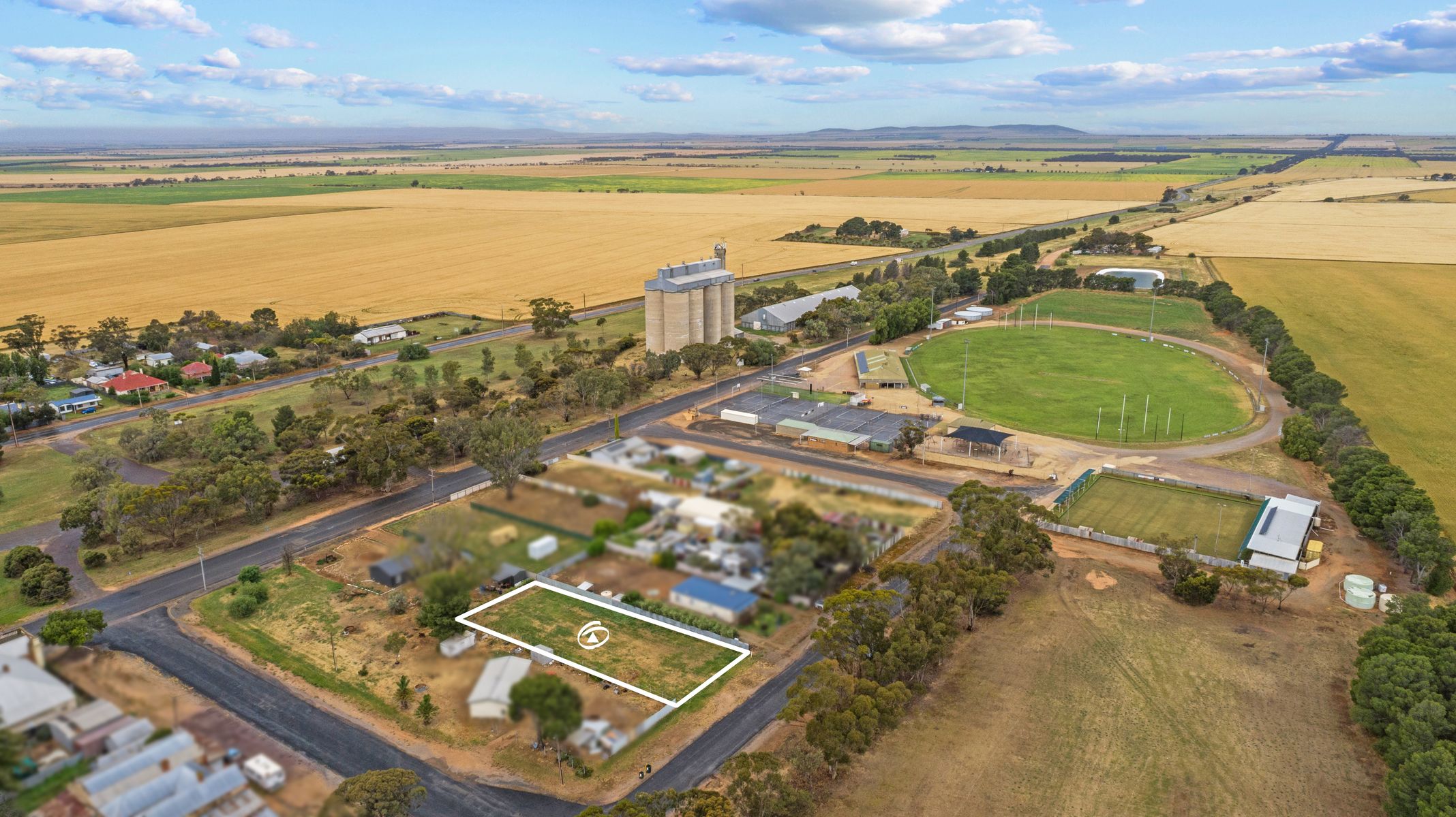 33 School Terrace, Paskeville - Image 1