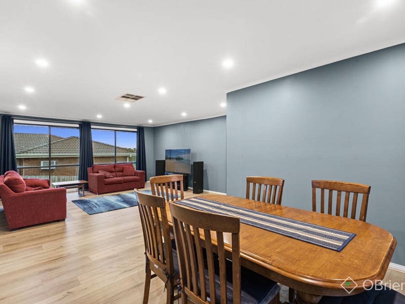 62 Georgette Crescent, Endeavour Hills, VIC 3802, Endeavour Hills - Thumbnail 3
