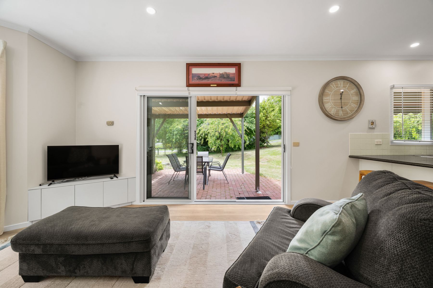 98 Delany Avenue, Bright VIC 3741, Bright - Thumbnail 5