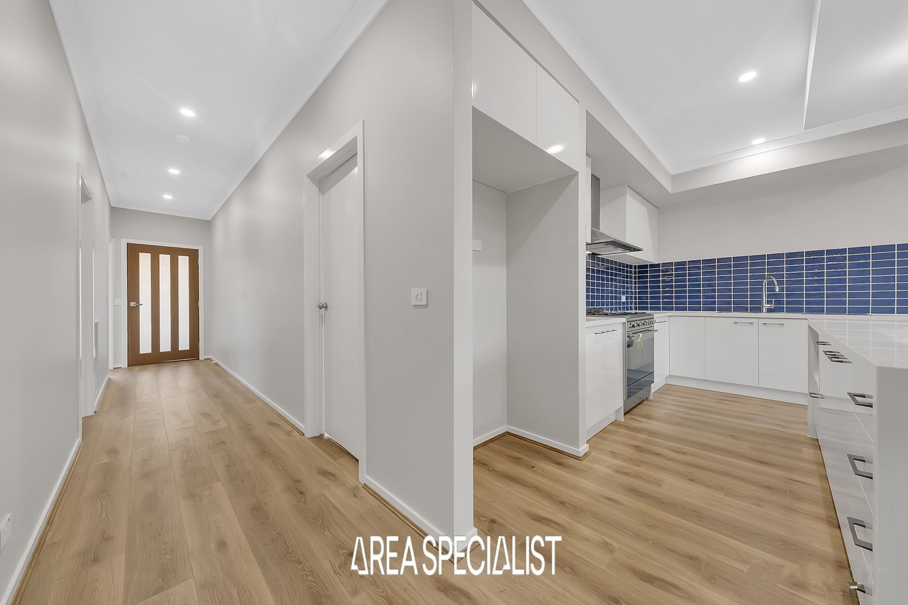 8 Houston Drive, Thornhill Park, VIC 3335, Thornhill Park - Thumbnail 2