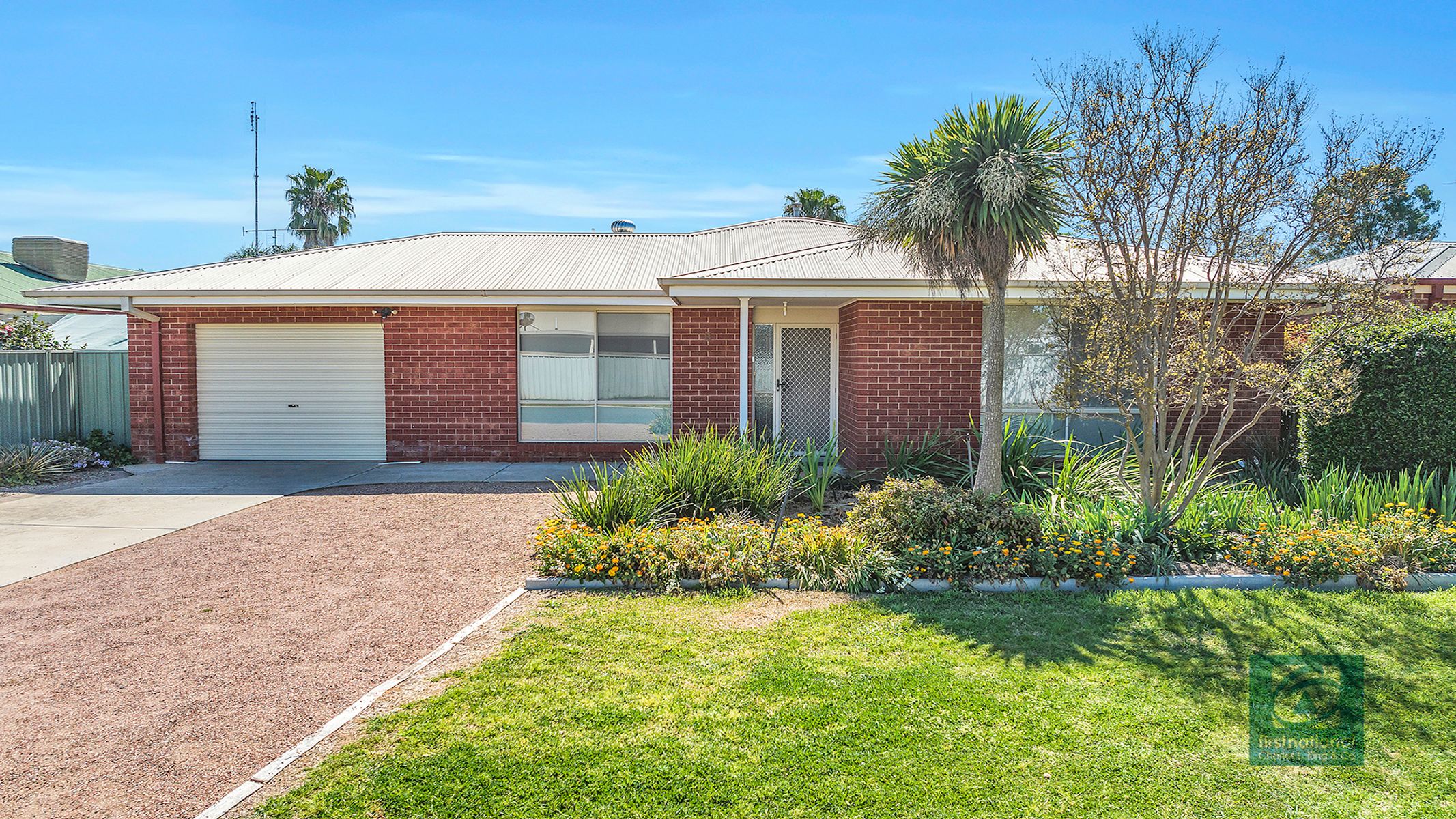 8 Woongarra Street, Echuca VIC 3564 - Image 1