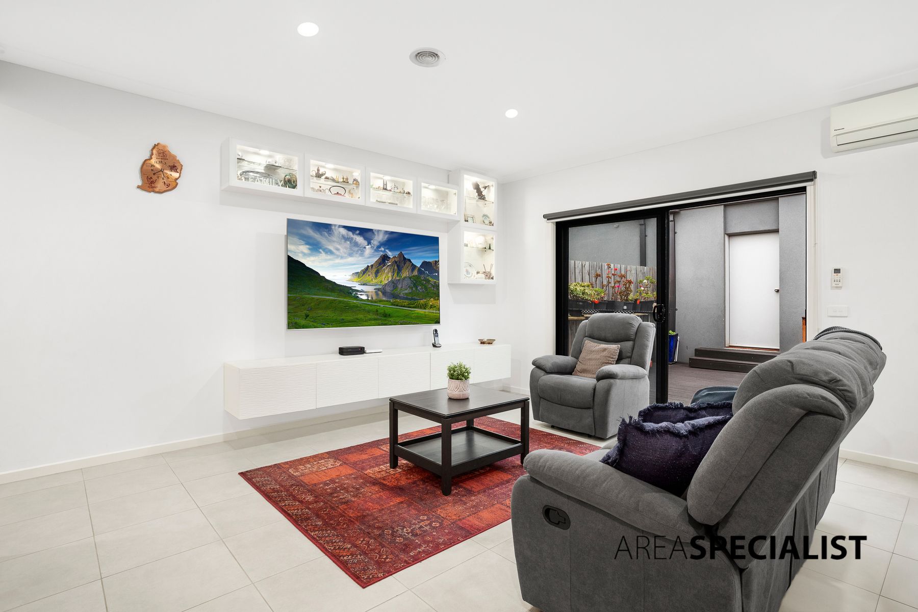61 Strathlea Drive, Cranbourne West, VIC 3977, Cranbourne West - Thumbnail 4