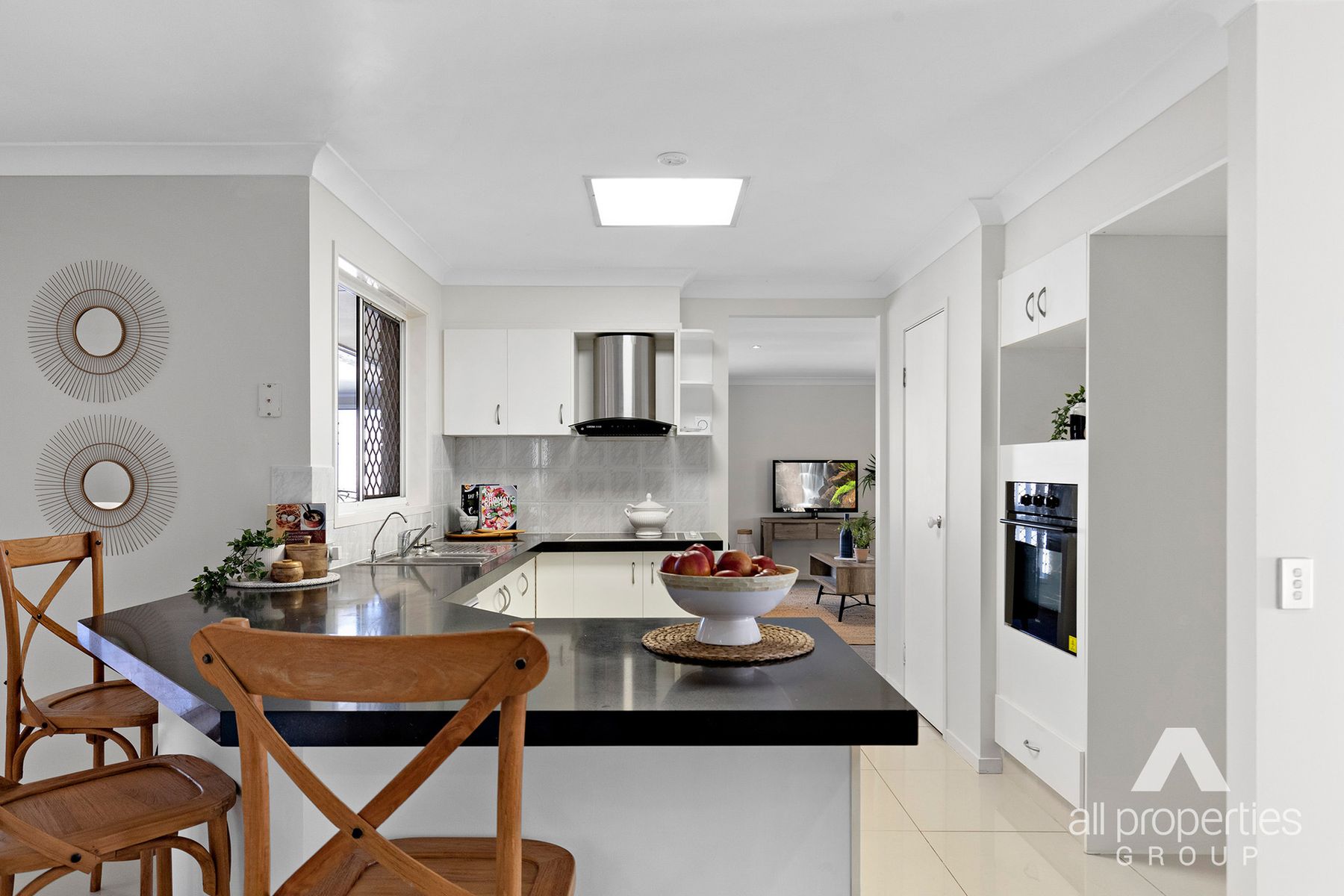 3 Oak Hill Crescent, Parkwood QLD 4214, Parkwood - Thumbnail 2