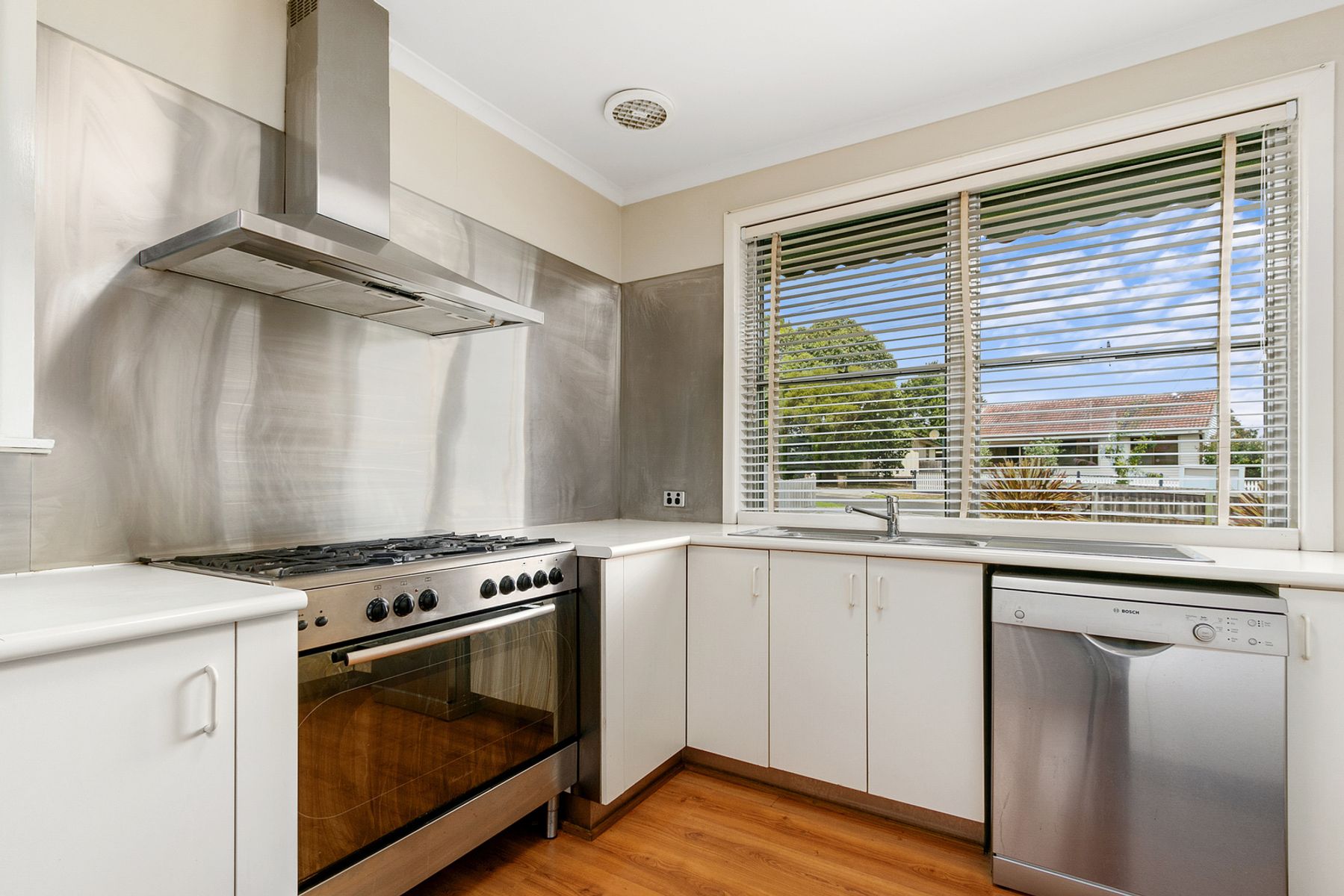 30 Allen Crescent, Traralgon, VIC 3844, Traralgon - Thumbnail 4