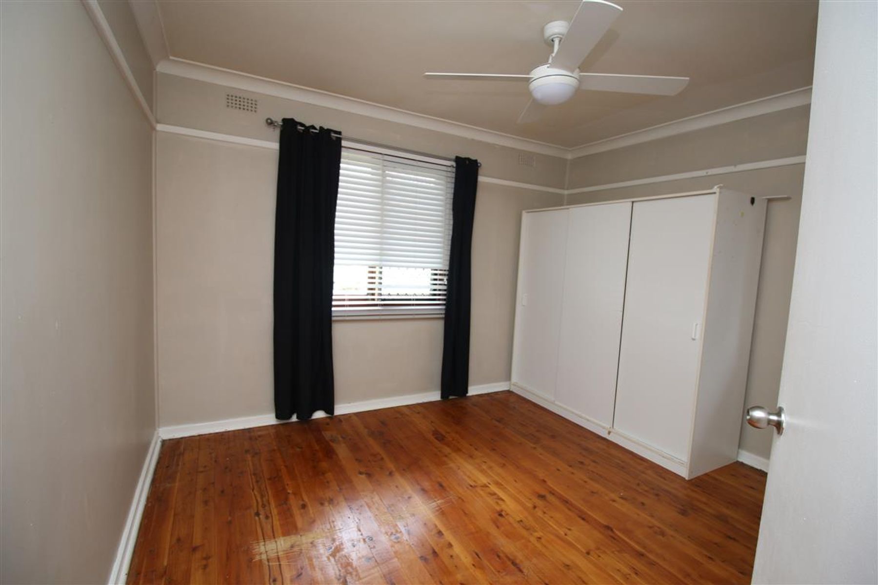 140 Petrie Street, Tenterfield NSW 2372, Tenterfield - Thumbnail 7