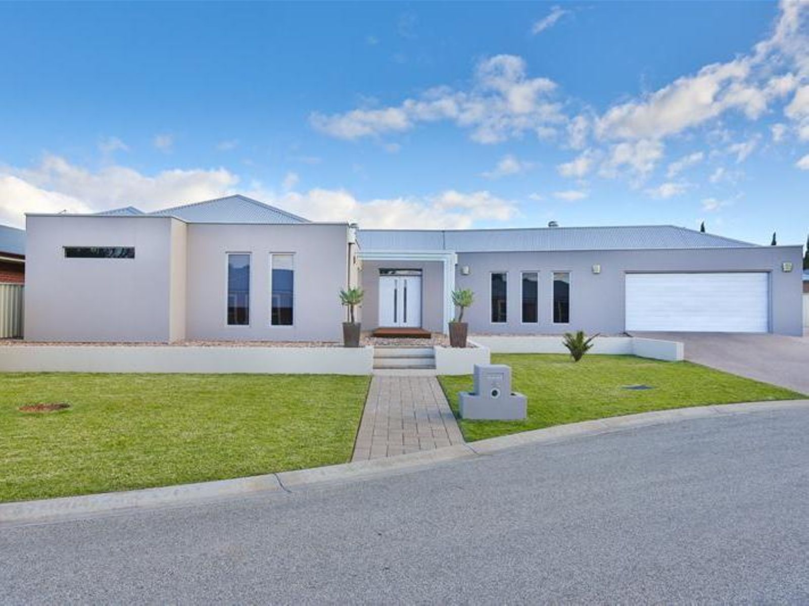 4 Kyamber Close, Mildura - Image 1