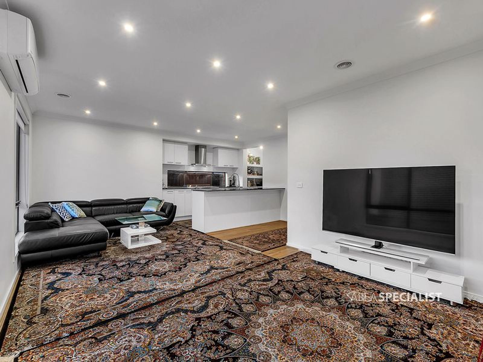 2 Merton Avenue, Clyde, VIC 3978, Clyde - Thumbnail 2