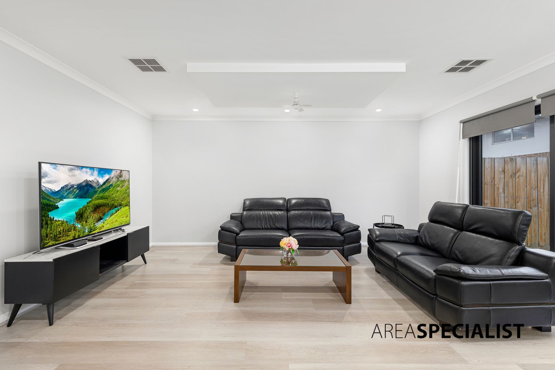 49 Benoit Circuit, Clyde North, VIC 3978, Clyde North - Thumbnail 2