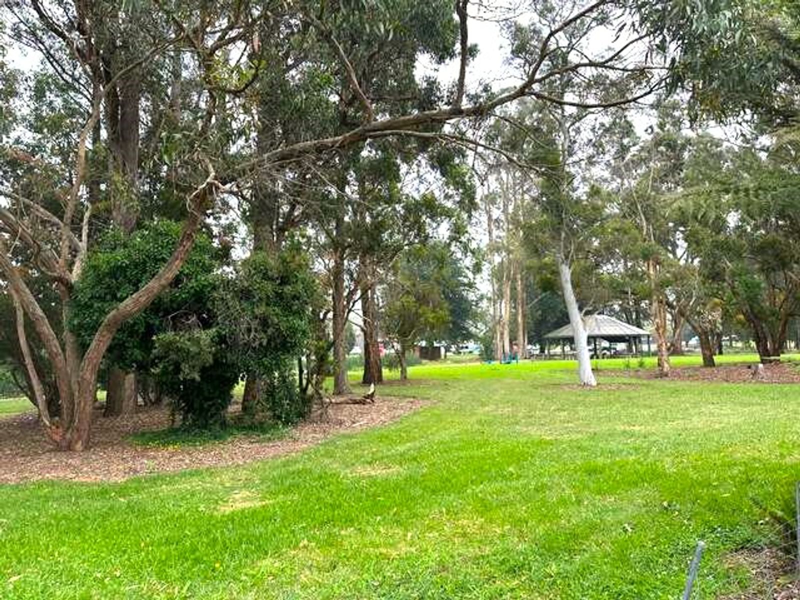2/12 Toorak Avenue, Warragul VIC 3820, Warragul - Thumbnail 2