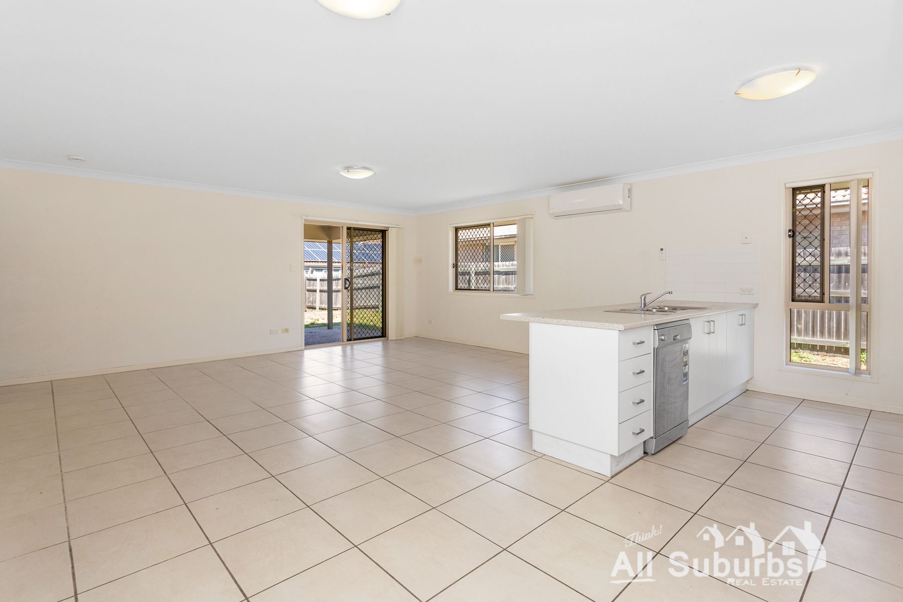 3 Chrysanthus Street, Crestmead QLD 4132, Crestmead - Thumbnail 3