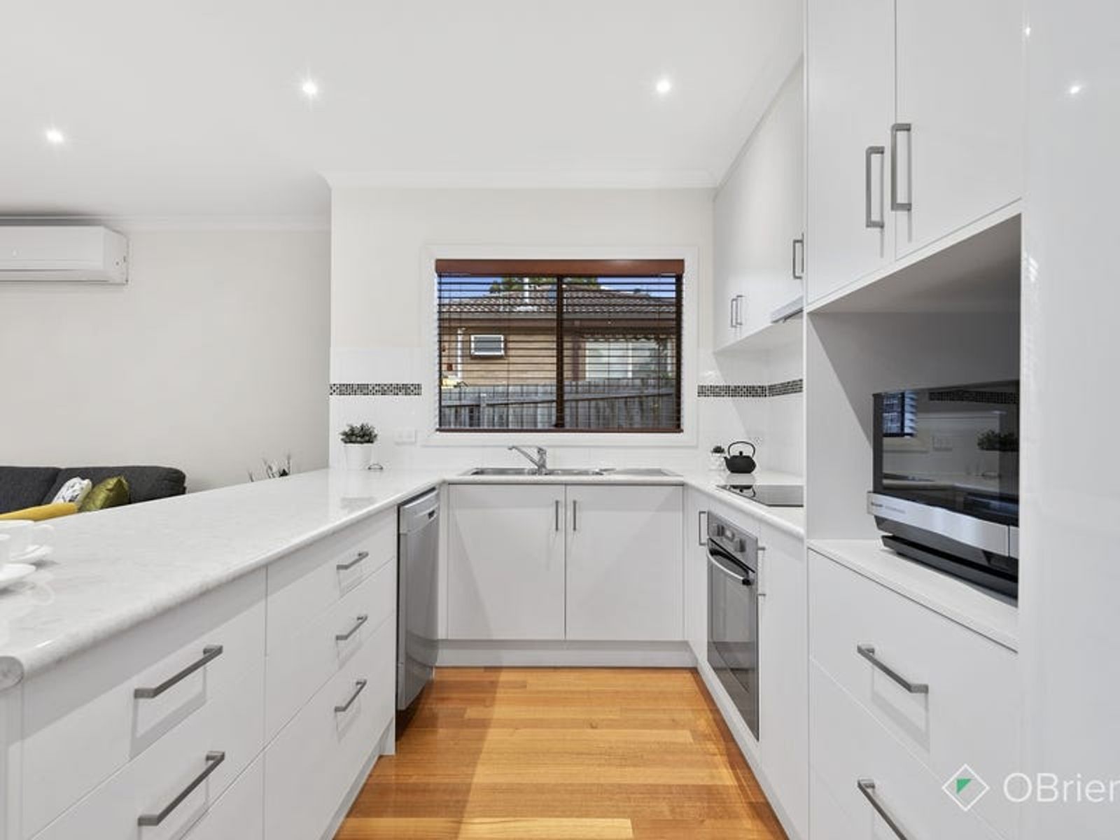 2/7 Aaran Close, Endeavour Hills, VIC 3802, Endeavour Hills - Thumbnail 3