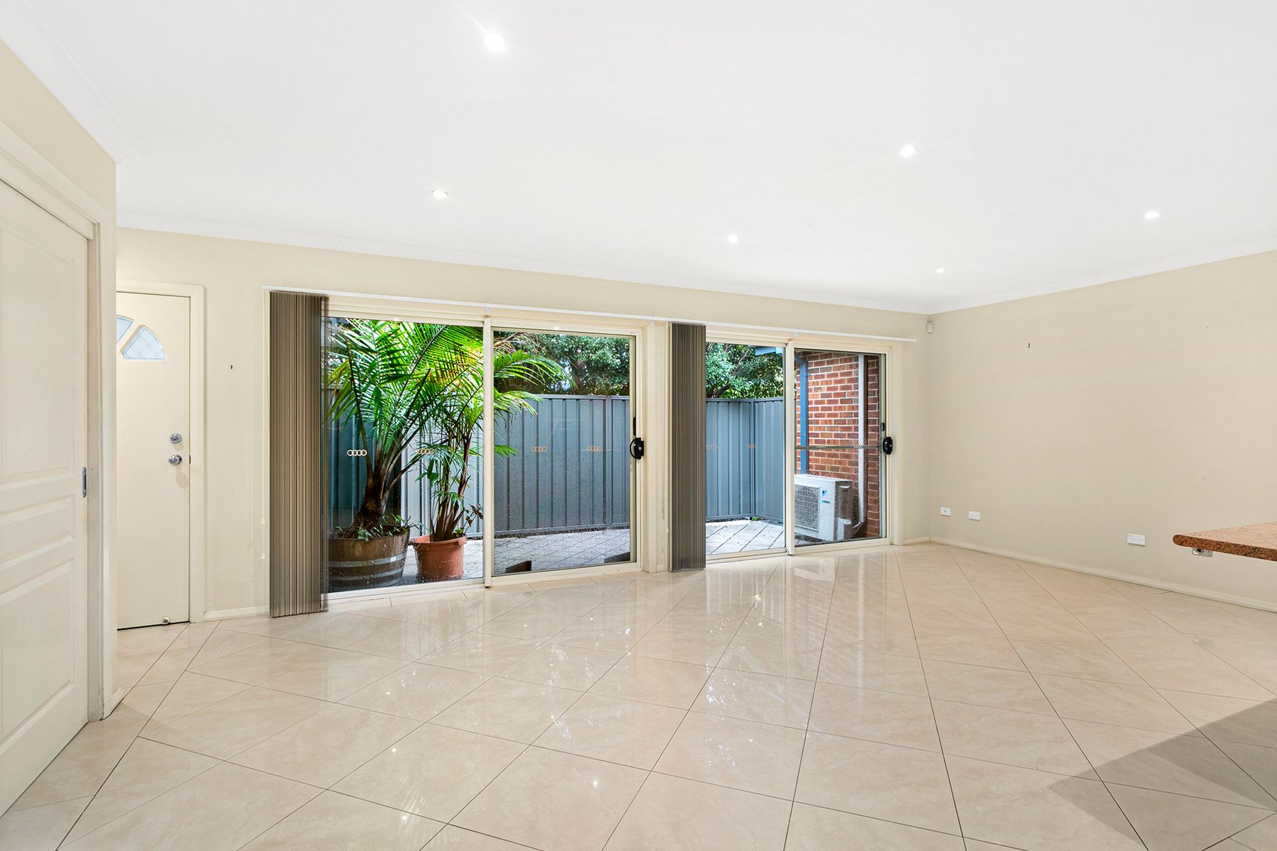 1/20 Montague Street, Fairy Meadow NSW 2519